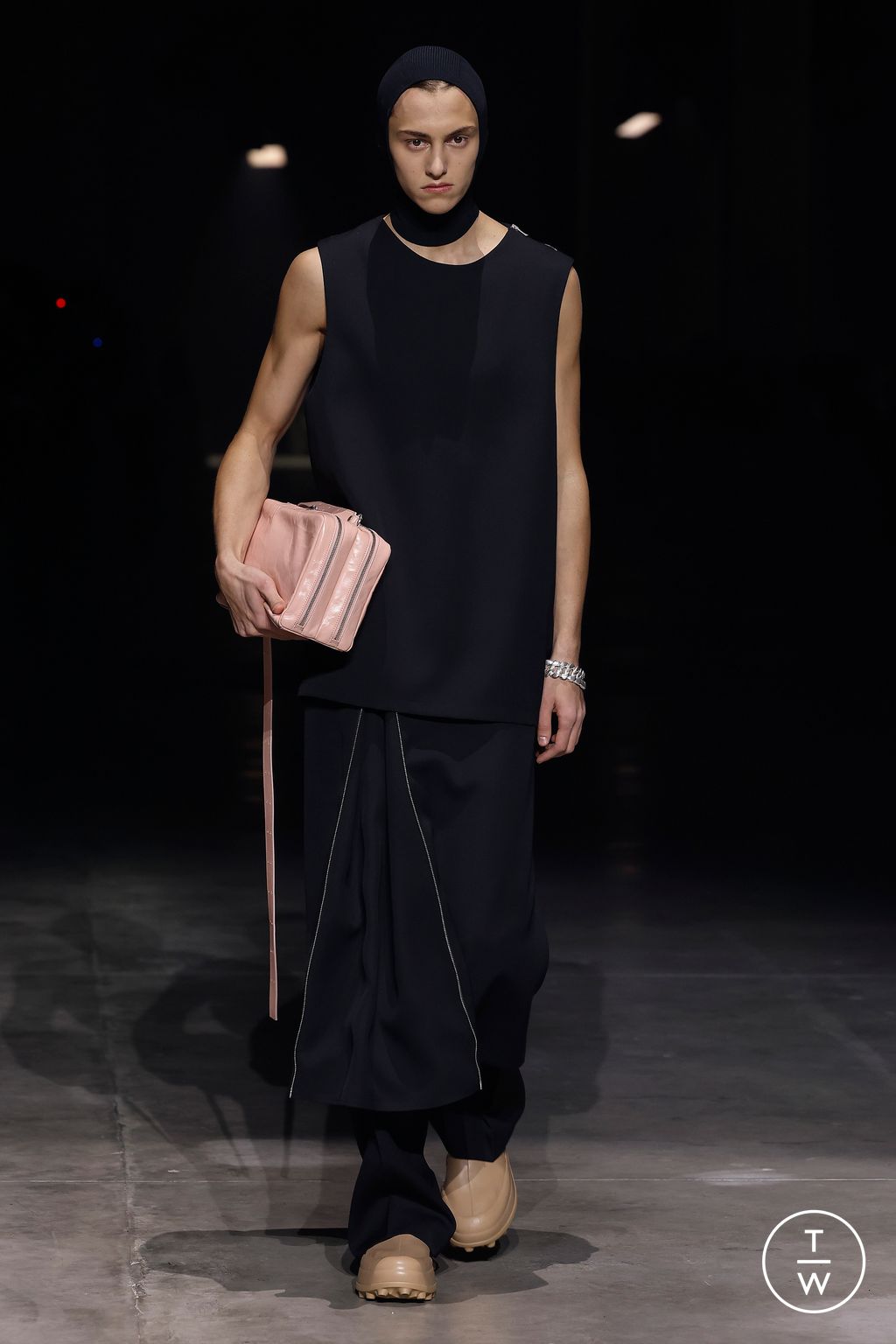 Fashion Week Milan Fall/Winter 2023 look 14 from the Jil Sander collection womenswear