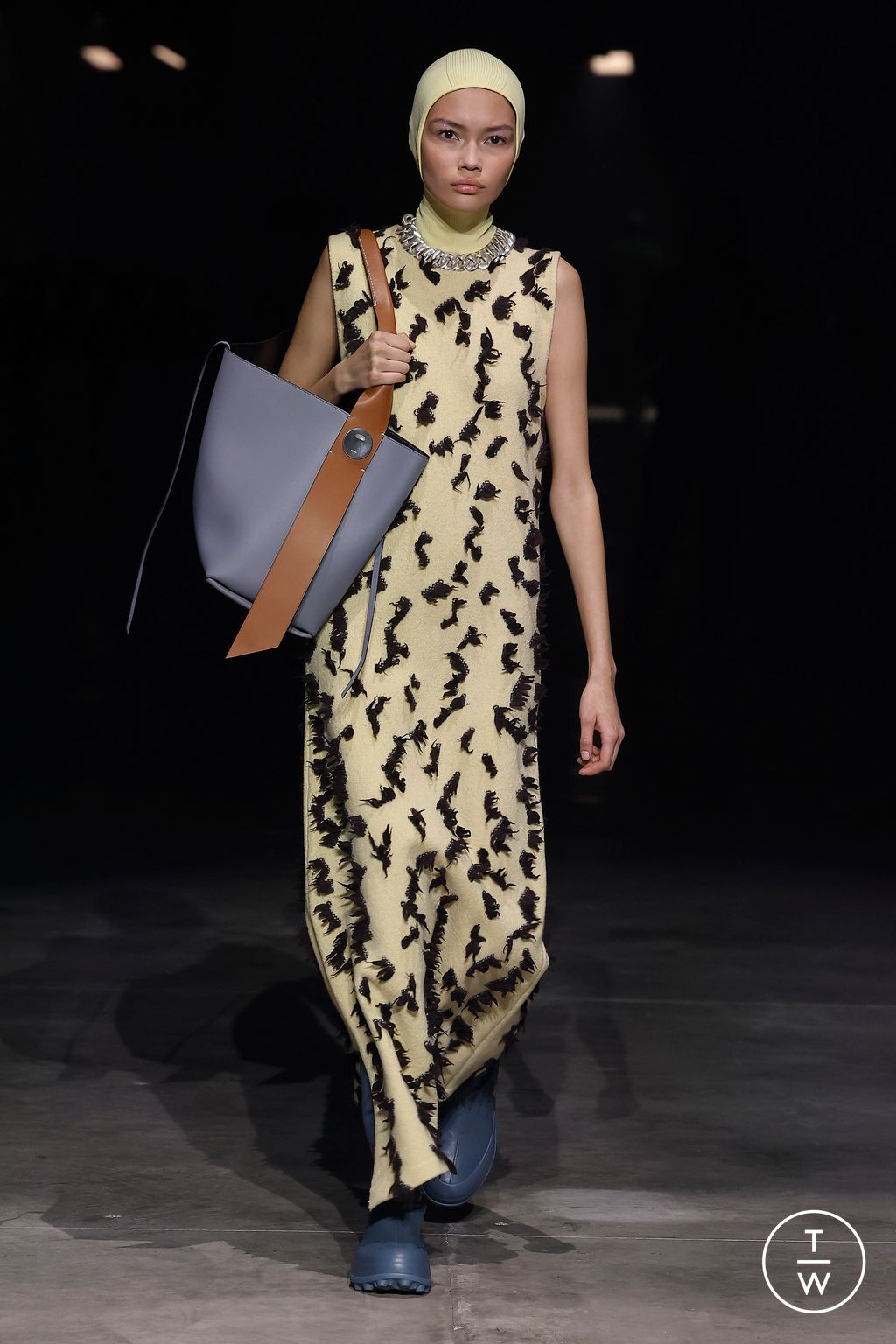Fashion Week Milan Fall/Winter 2023 look 24 from the Jil Sander collection womenswear