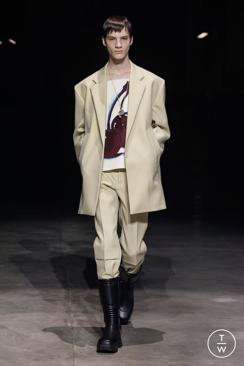 Fashion Week Milan Fall/Winter 2023 look 32 from the Jil Sander collection womenswear