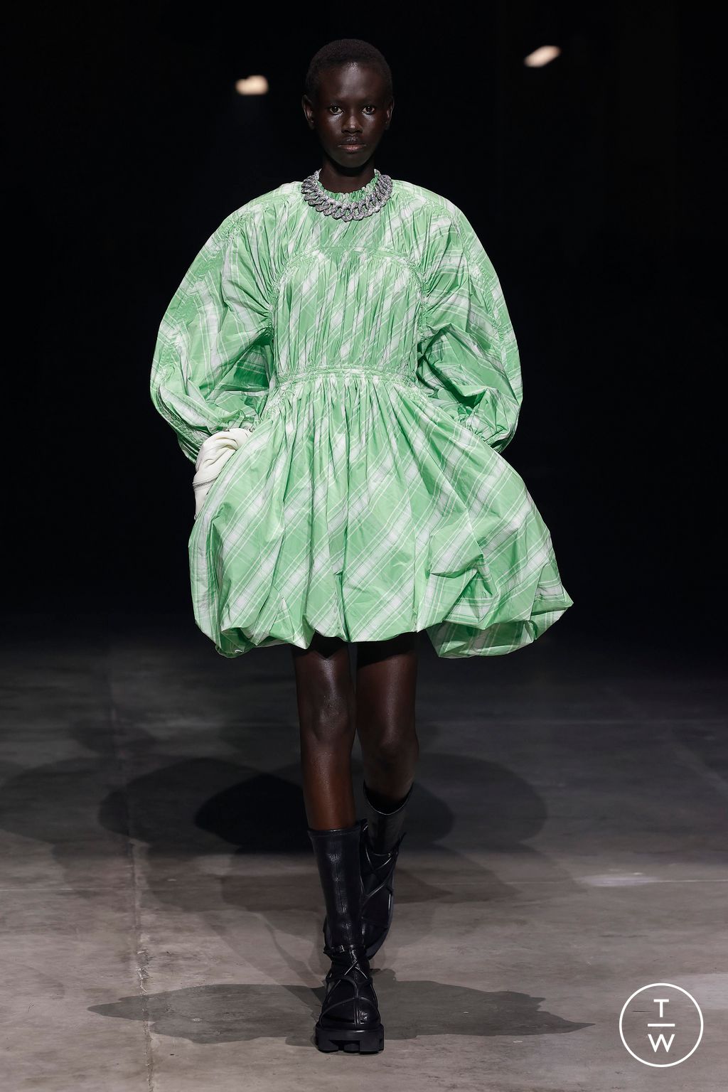 Fashion Week Milan Fall/Winter 2023 look 53 from the Jil Sander collection womenswear