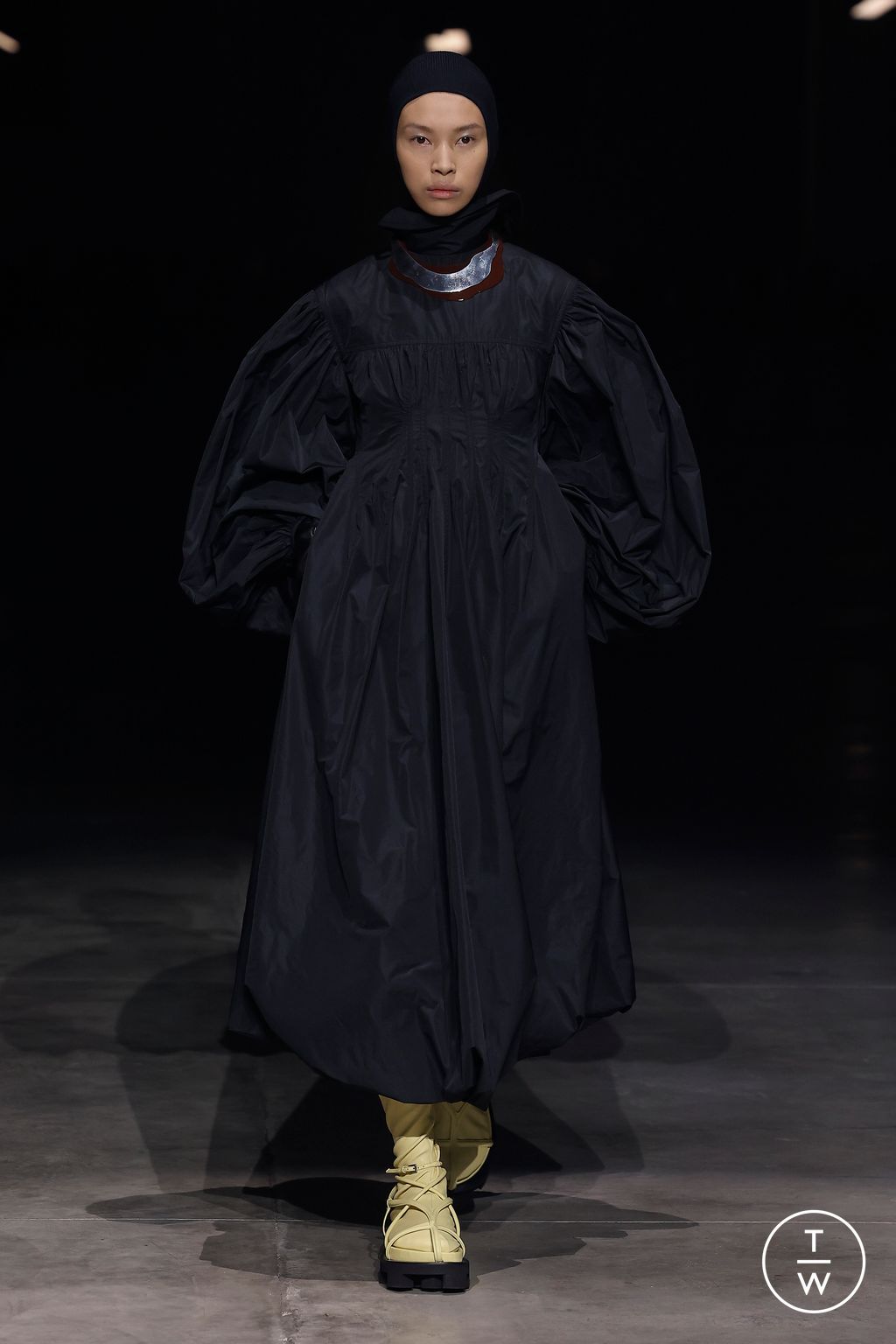 Fashion Week Milan Fall/Winter 2023 look 54 from the Jil Sander collection womenswear