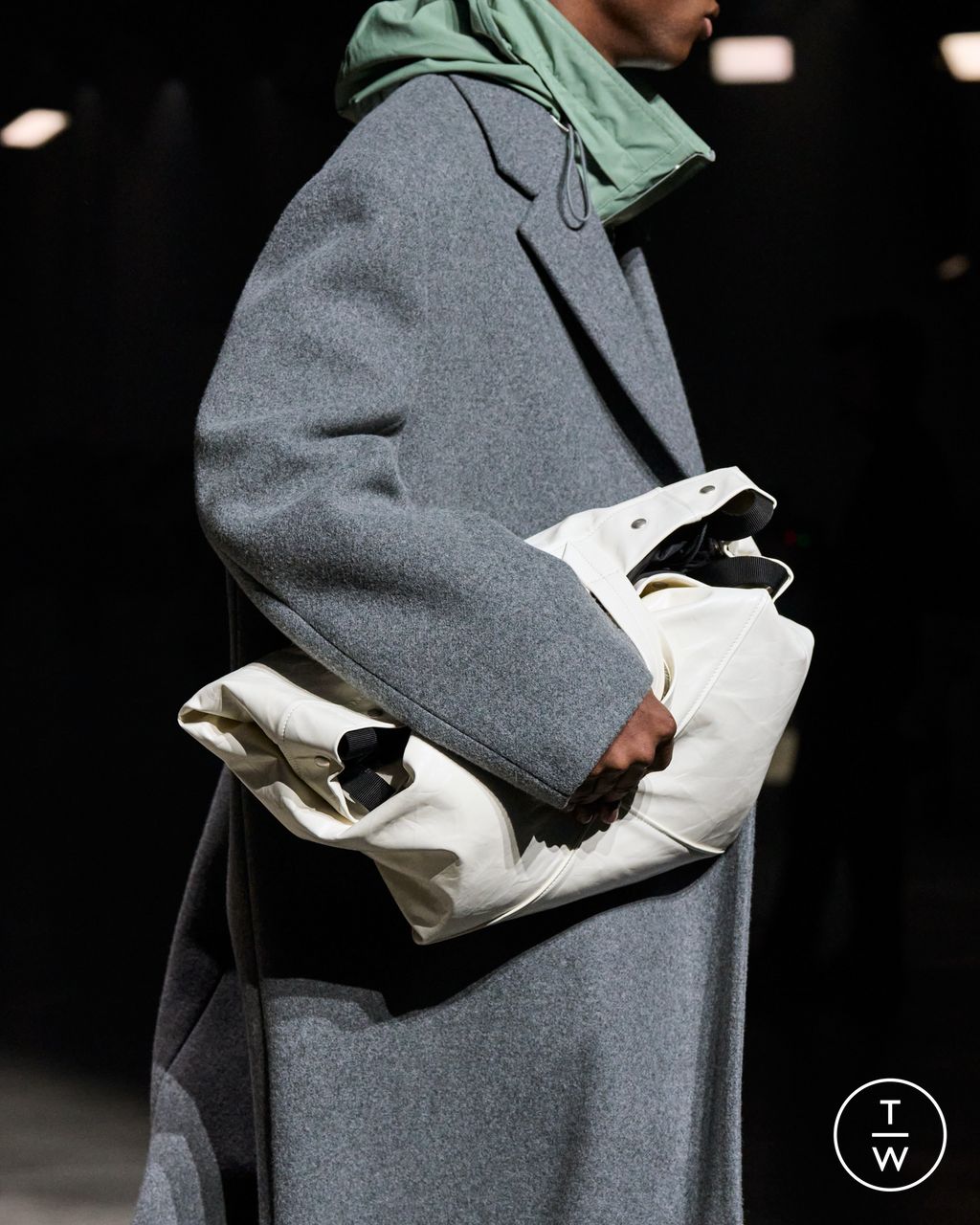 Fashion Week Milan Fall/Winter 2023 look 40 from the Jil Sander collection 女装配饰