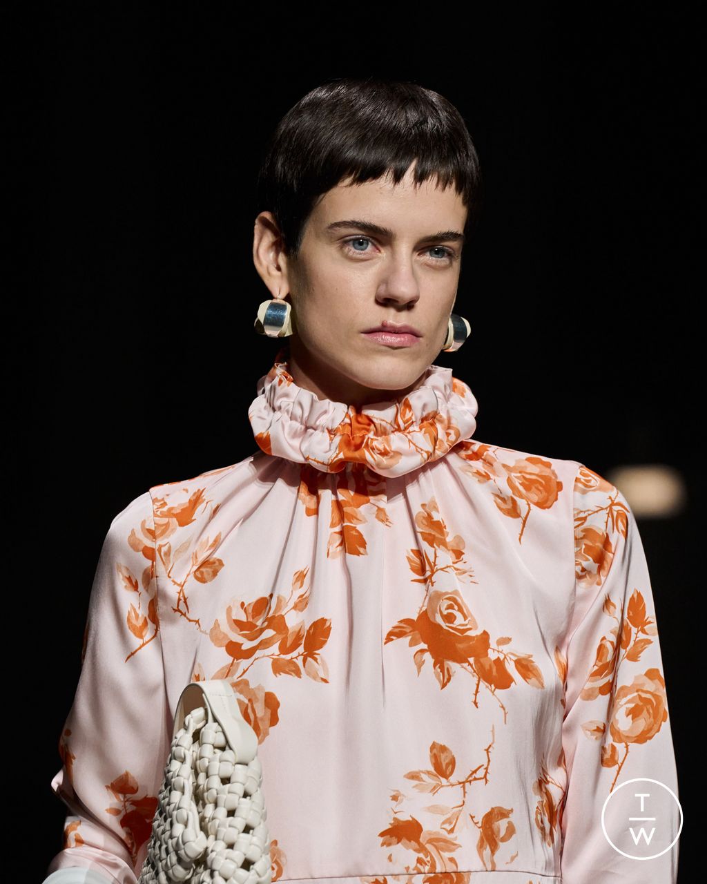 Fashion Week Milan Fall/Winter 2023 look 46 de la collection Jil Sander womenswear accessories
