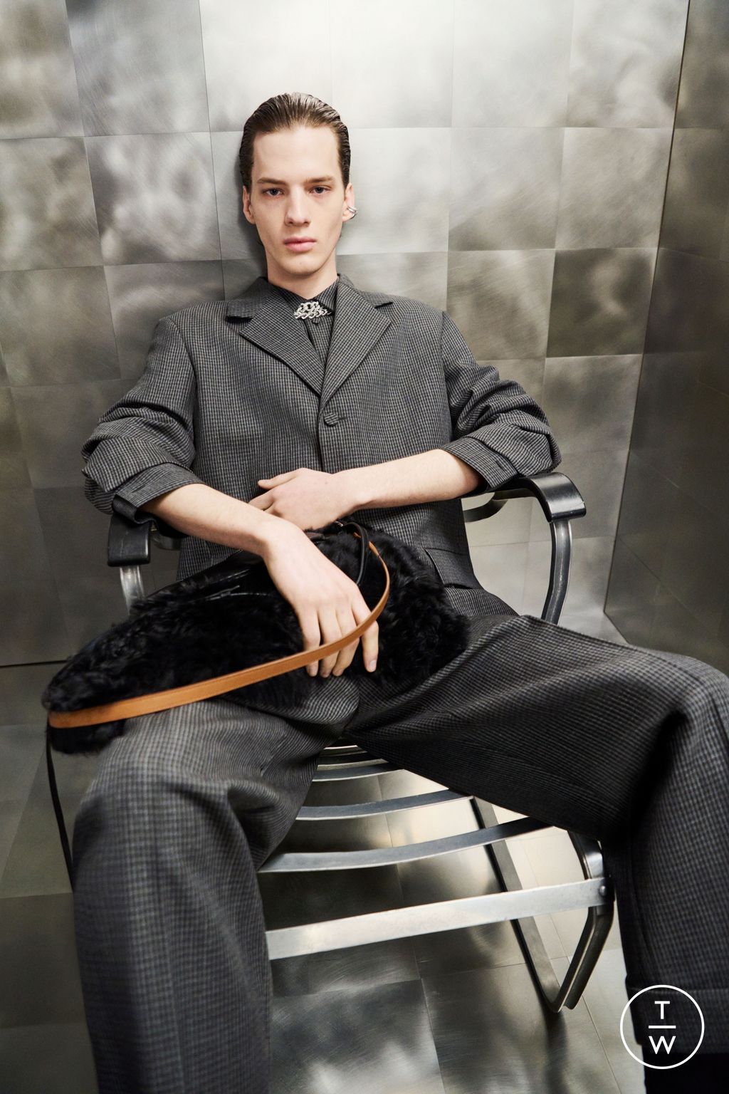 Fashion Week Milan Pre-Fall 2024 look 17 from the Jil Sander collection menswear
