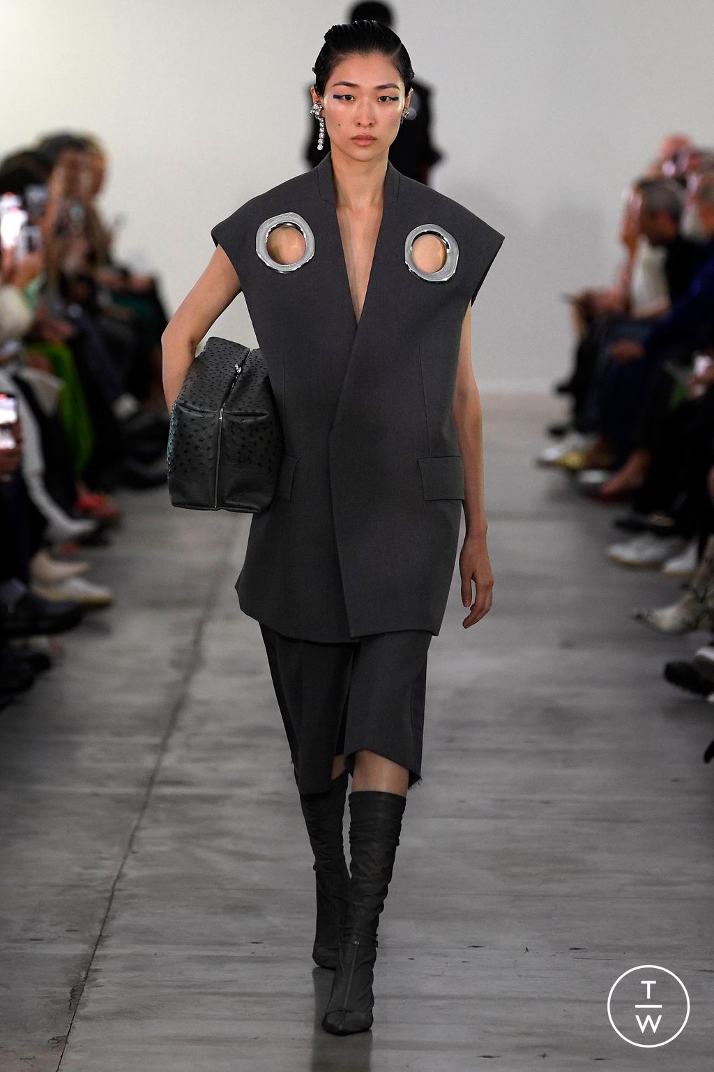 Fashion Week Milan Spring/Summer 2024 look 24 from the Jil Sander collection womenswear