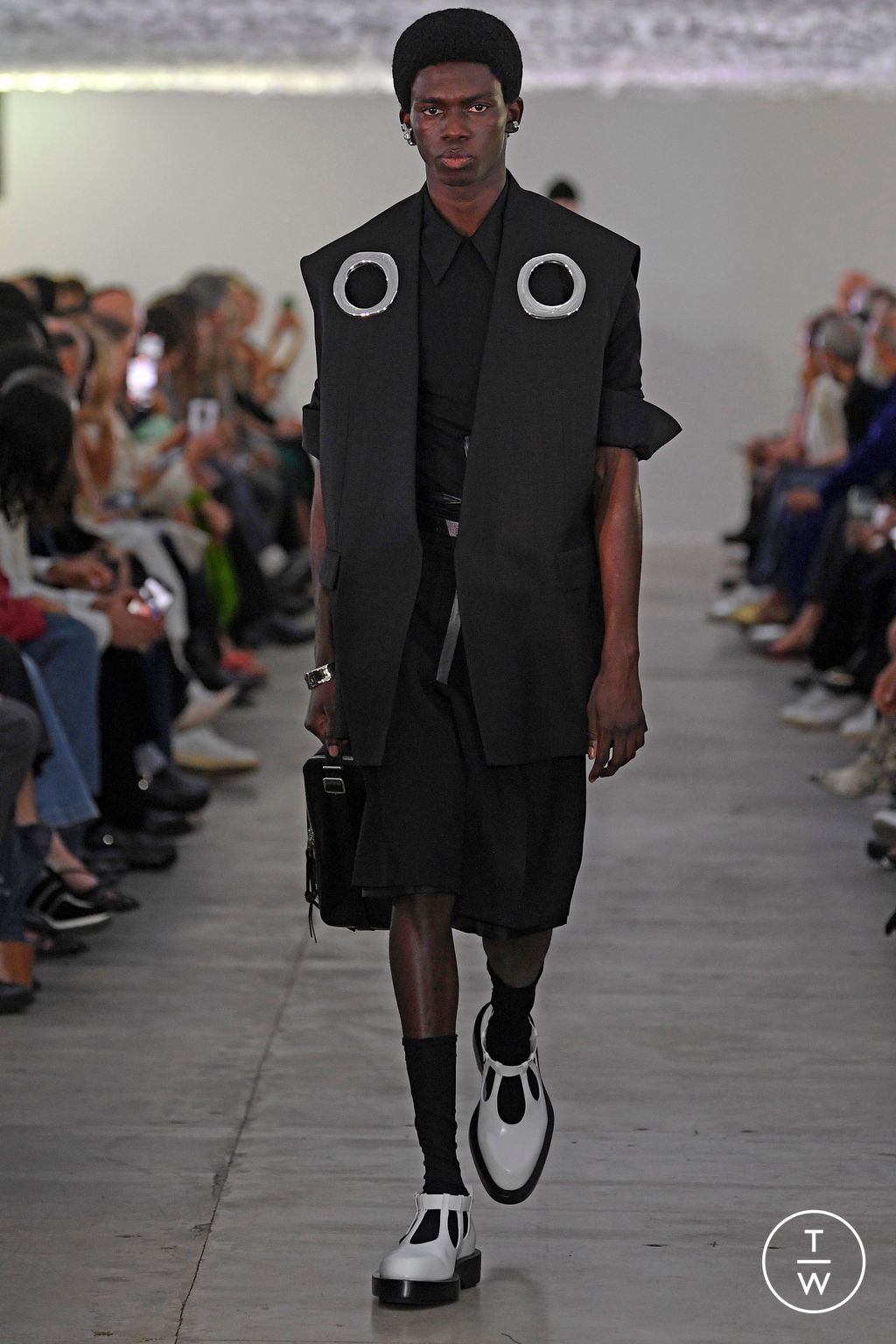 Fashion Week Milan Spring/Summer 2024 look 25 from the Jil Sander collection womenswear