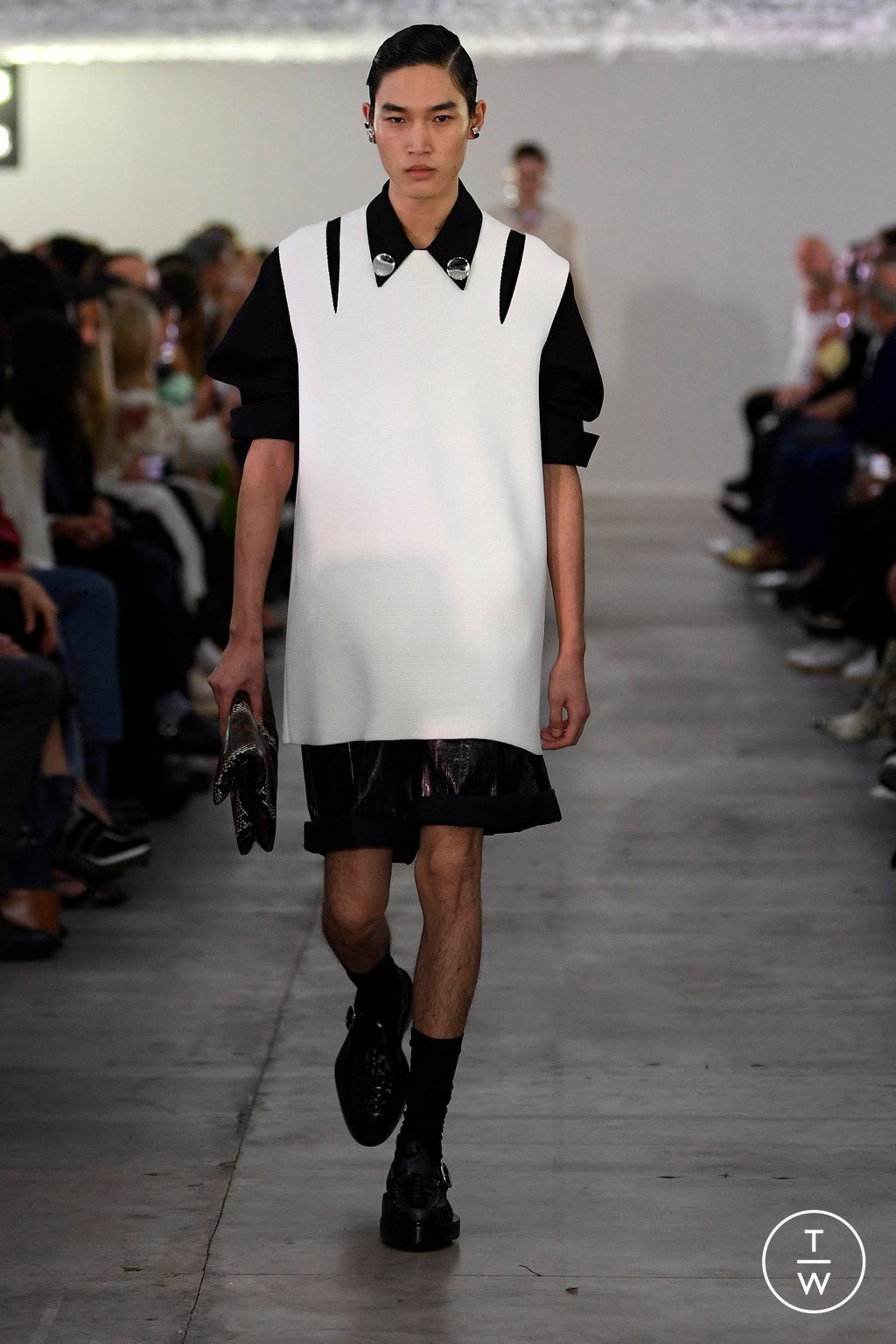 Fashion Week Milan Spring/Summer 2024 look 29 from the Jil Sander collection womenswear