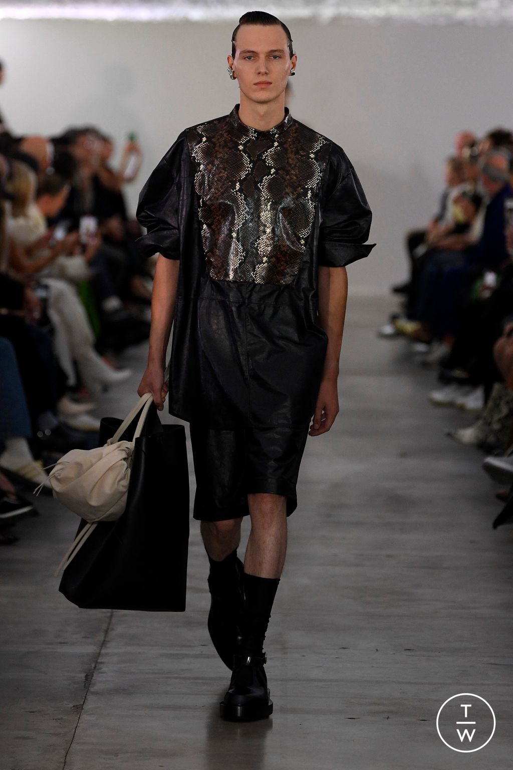 Fashion Week Milan Spring/Summer 2024 look 38 from the Jil Sander collection womenswear