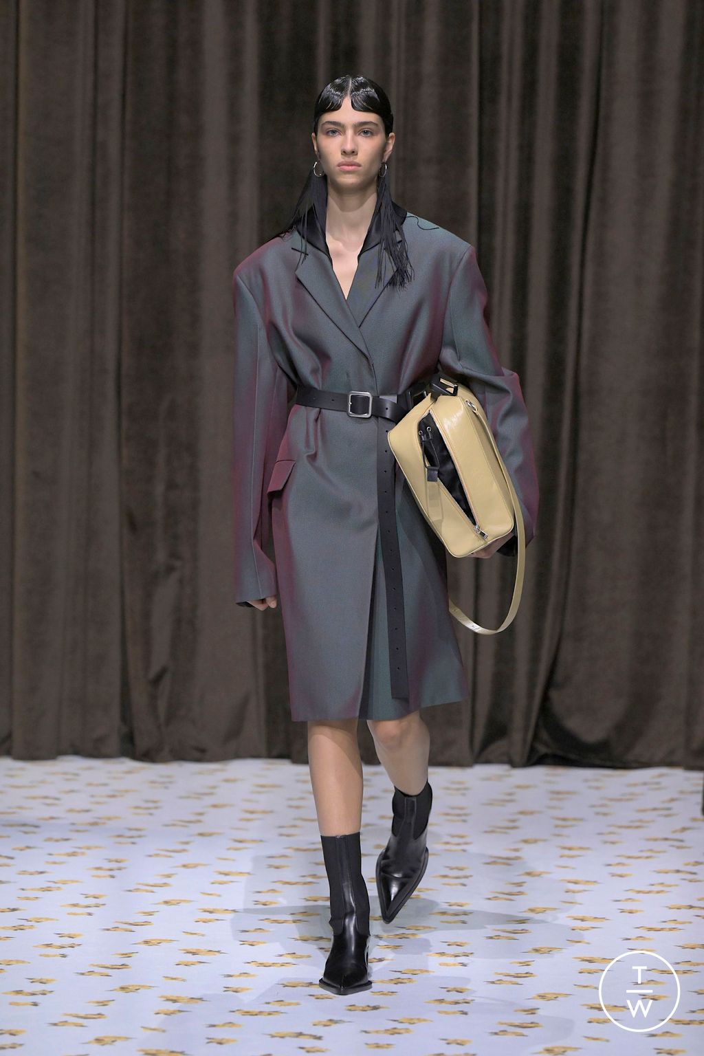 Fashion Week Milan Spring-Summer 2025 look 1 from the Jil Sander collection womenswear