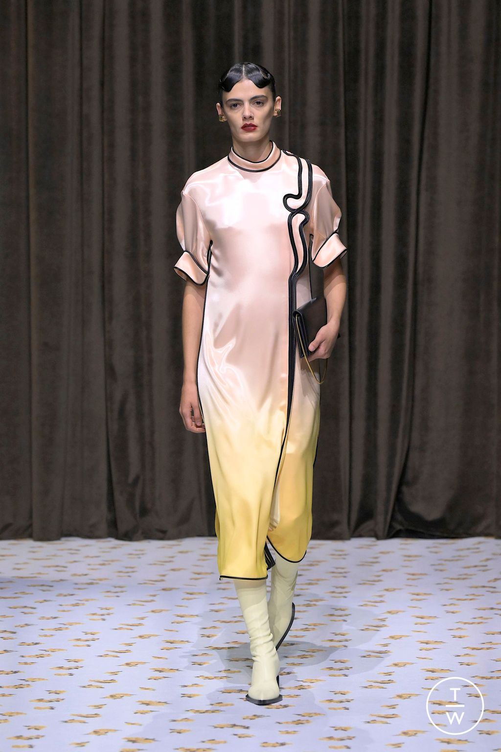 Fashion Week Milan Spring/Summer 2025 look 13 from the Jil Sander collection womenswear