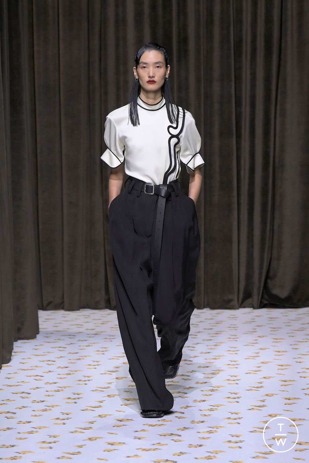 Fashion Week Milan Spring/Summer 2025 look 14 from the Jil Sander collection womenswear