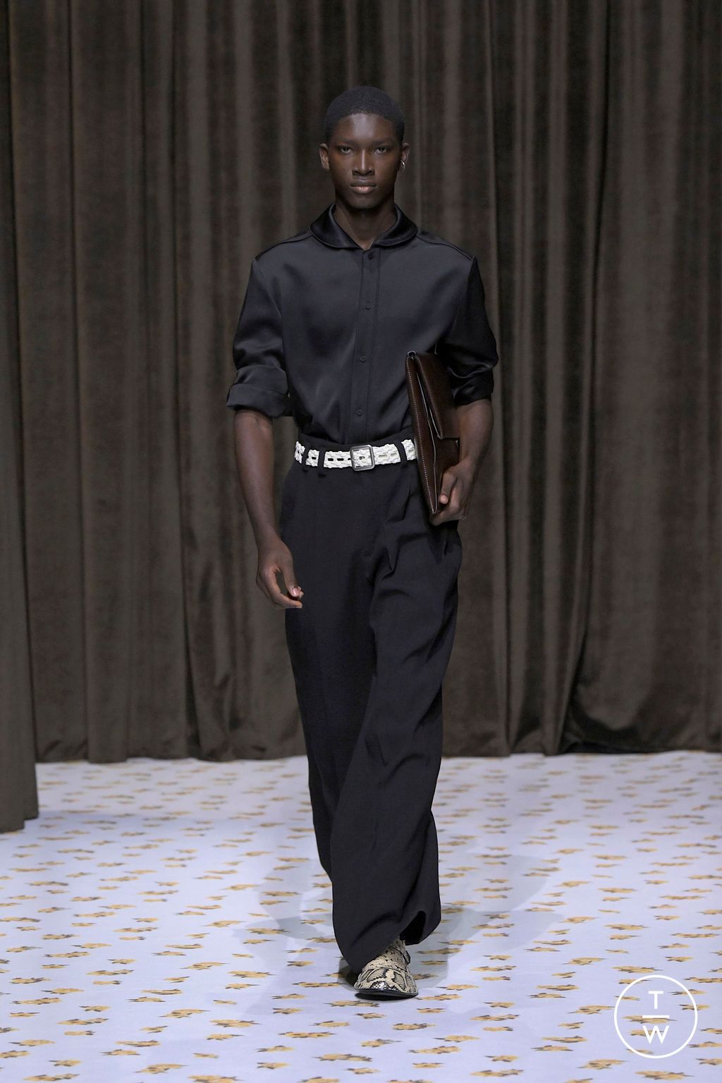 Fashion Week Milan Spring/Summer 2025 look 16 from the Jil Sander collection womenswear