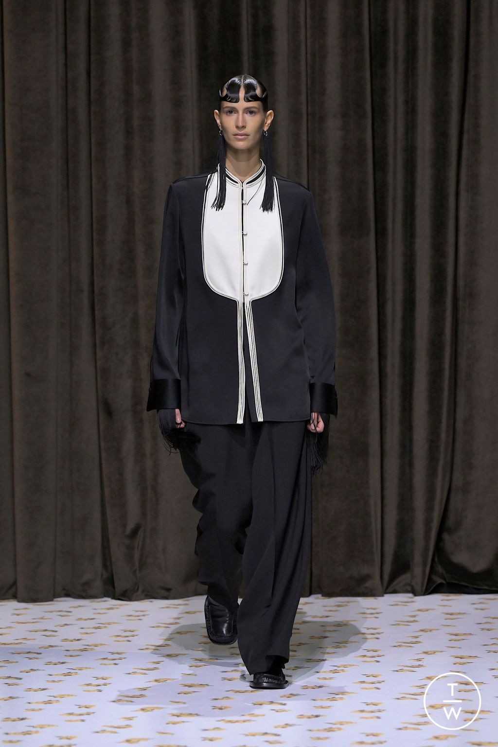 Fashion Week Milan Spring/Summer 2025 look 17 from the Jil Sander collection womenswear
