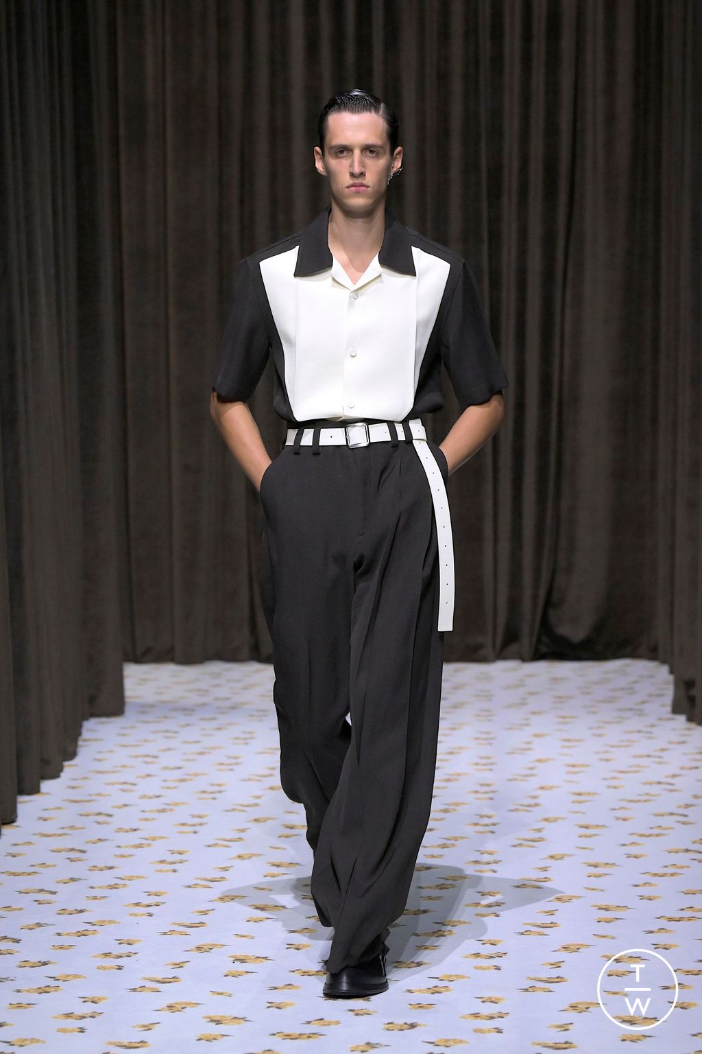 Fashion Week Milan Spring/Summer 2025 look 21 from the Jil Sander collection womenswear