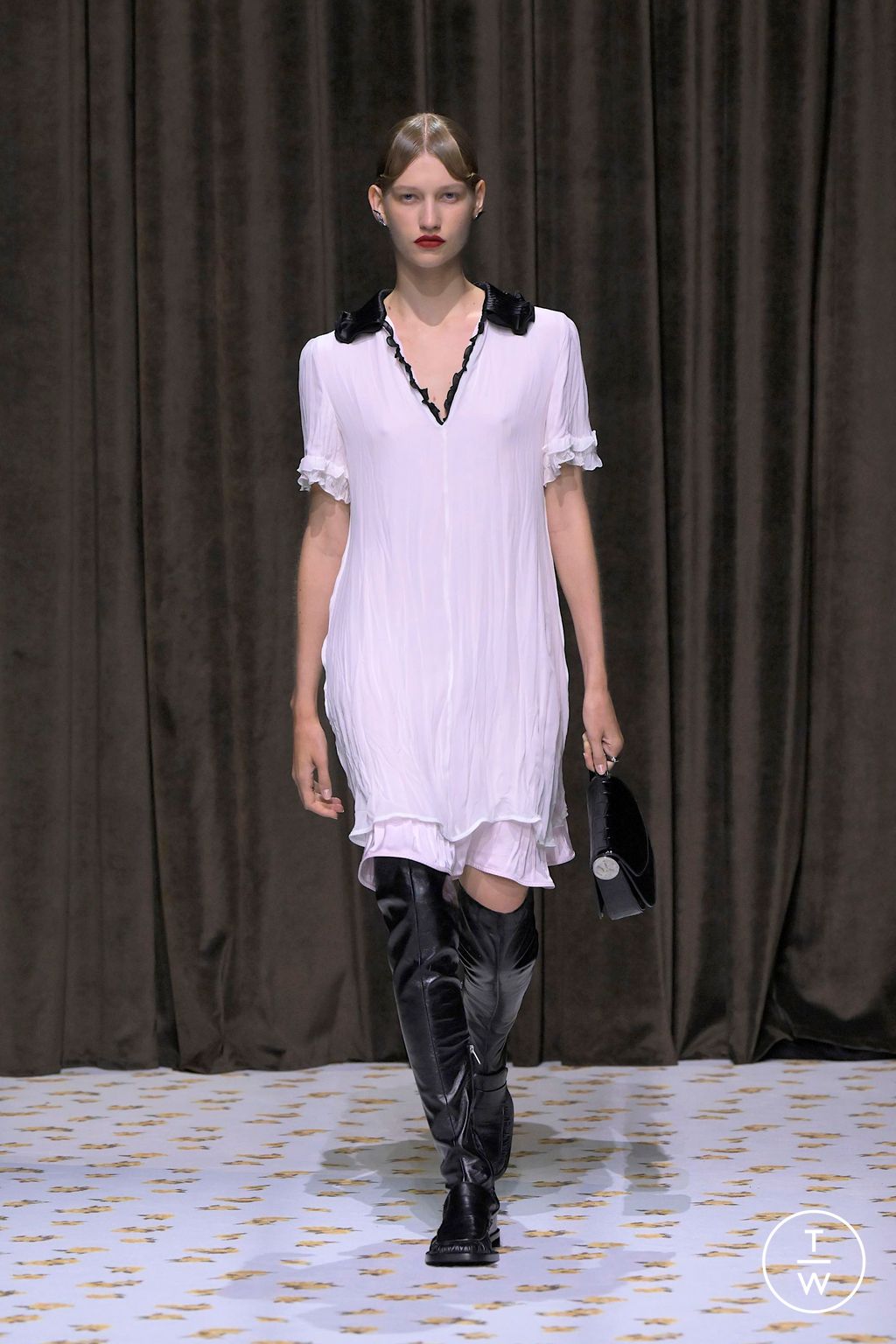 Fashion Week Milan Spring/Summer 2025 look 25 from the Jil Sander collection womenswear