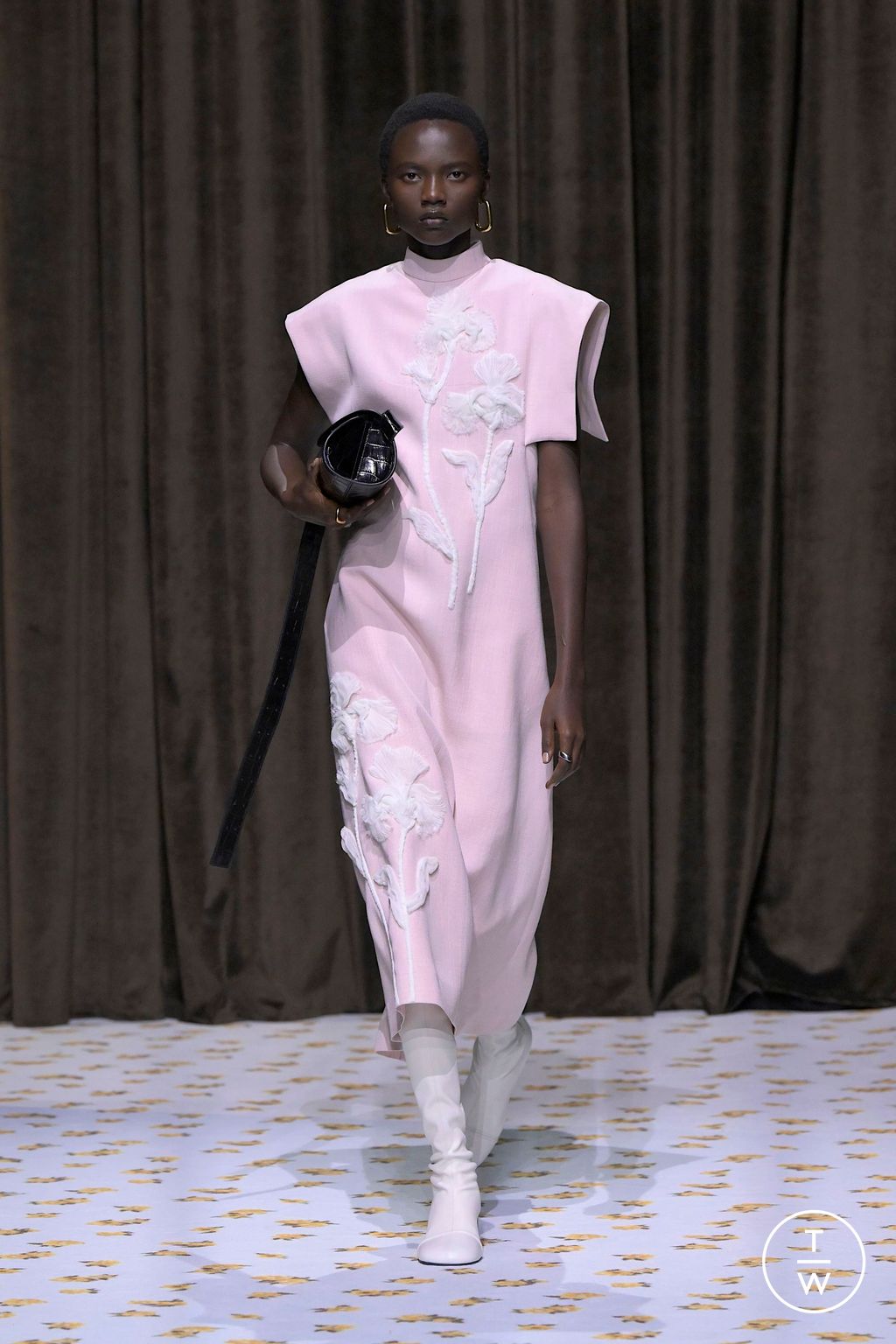 Fashion Week Milan Spring-Summer 2025 look 32 from the Jil Sander collection 女装