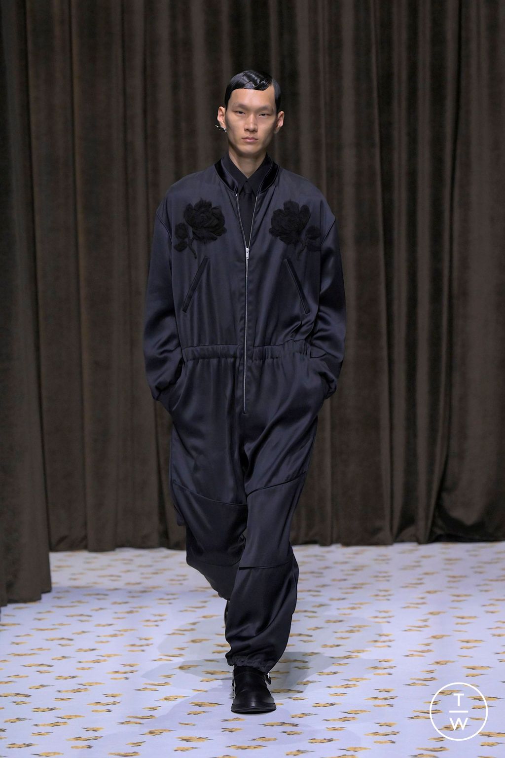 Fashion Week Milan Spring/Summer 2025 look 34 from the Jil Sander collection 女装