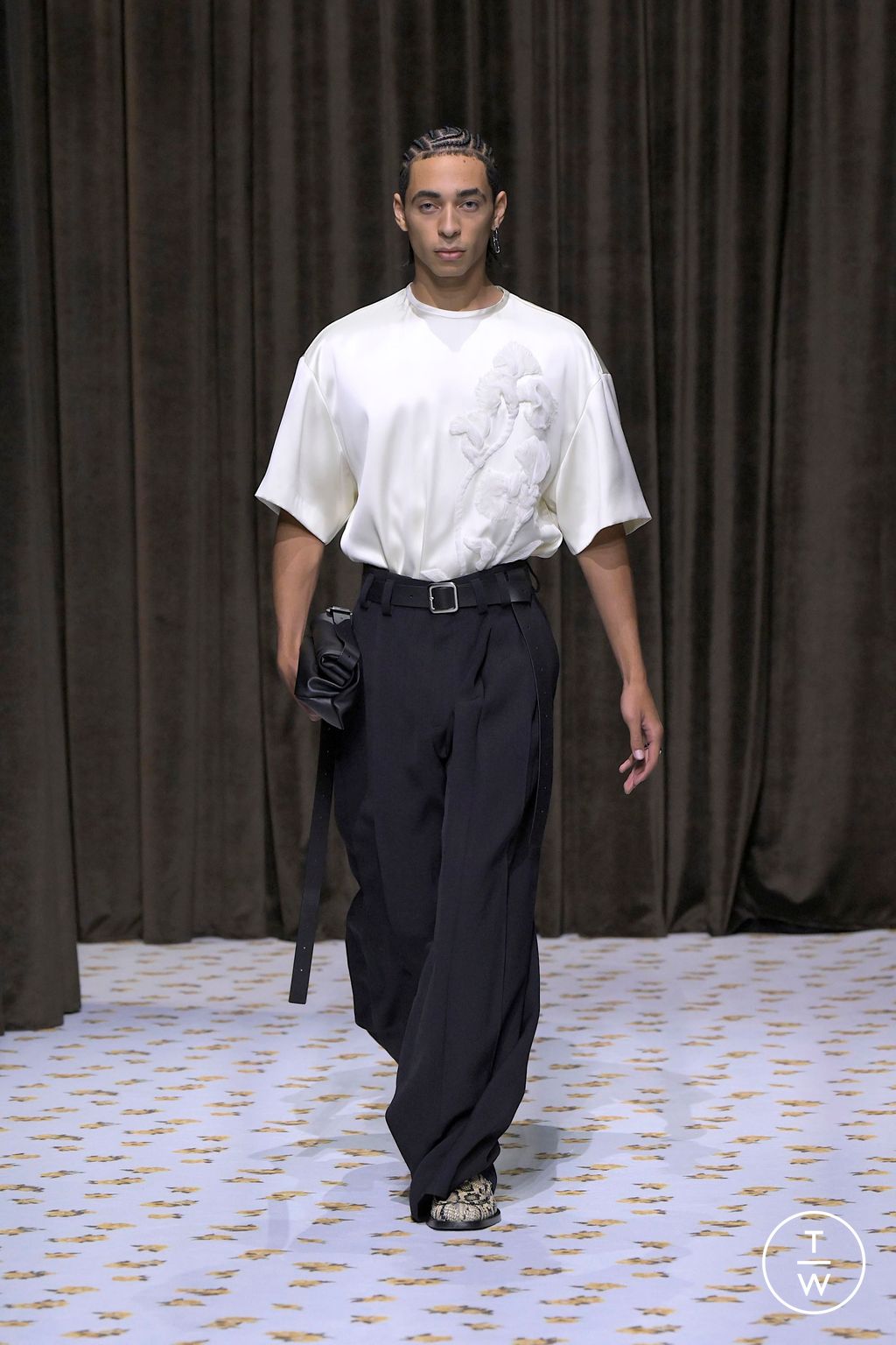Fashion Week Milan Spring/Summer 2025 look 35 from the Jil Sander collection 女装