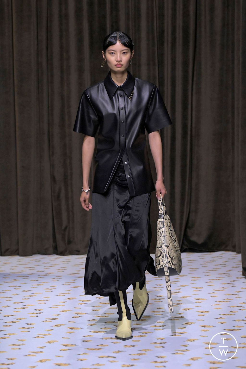 Fashion Week Milan Spring/Summer 2025 look 46 from the Jil Sander collection womenswear