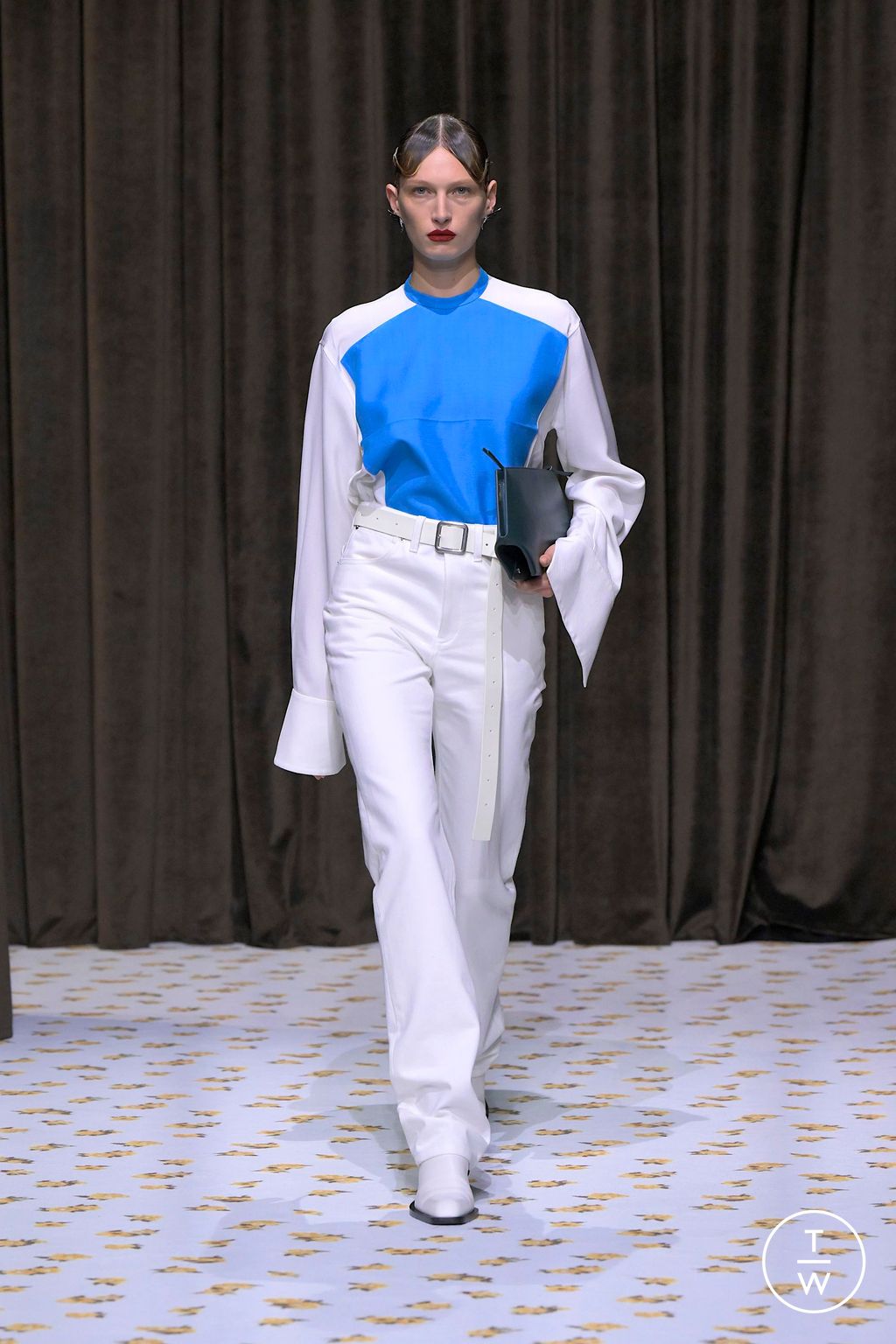 Fashion Week Milan Spring/Summer 2025 look 52 from the Jil Sander collection womenswear
