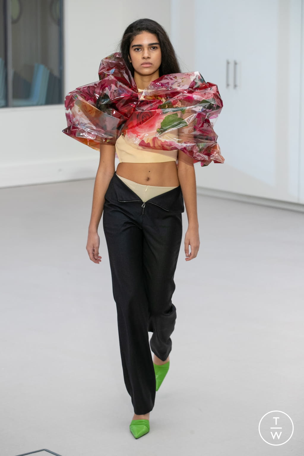 Fashion Week Paris Fall/Winter 2021 look 1 de la collection IFM PARIS womenswear