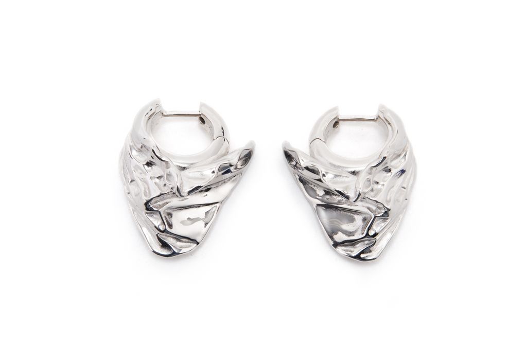 Fashion Week Paris Spring/Summer 2024 look 50 from the Loewe collection womenswear accessories