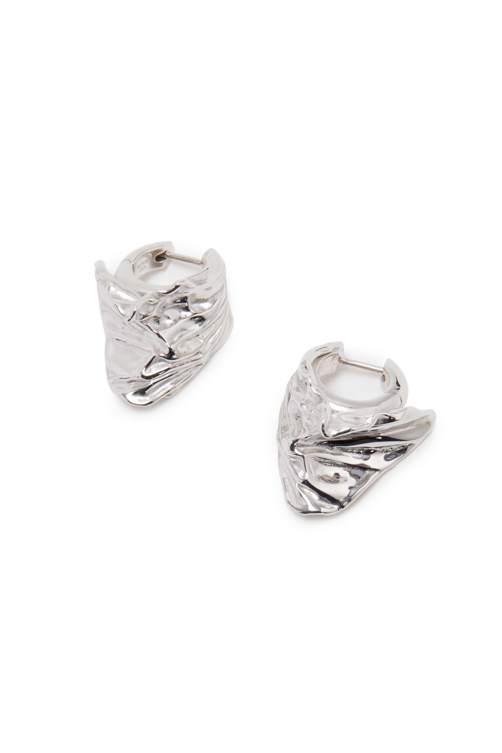 Fashion Week Paris Spring/Summer 2024 look 51 from the Loewe collection womenswear accessories