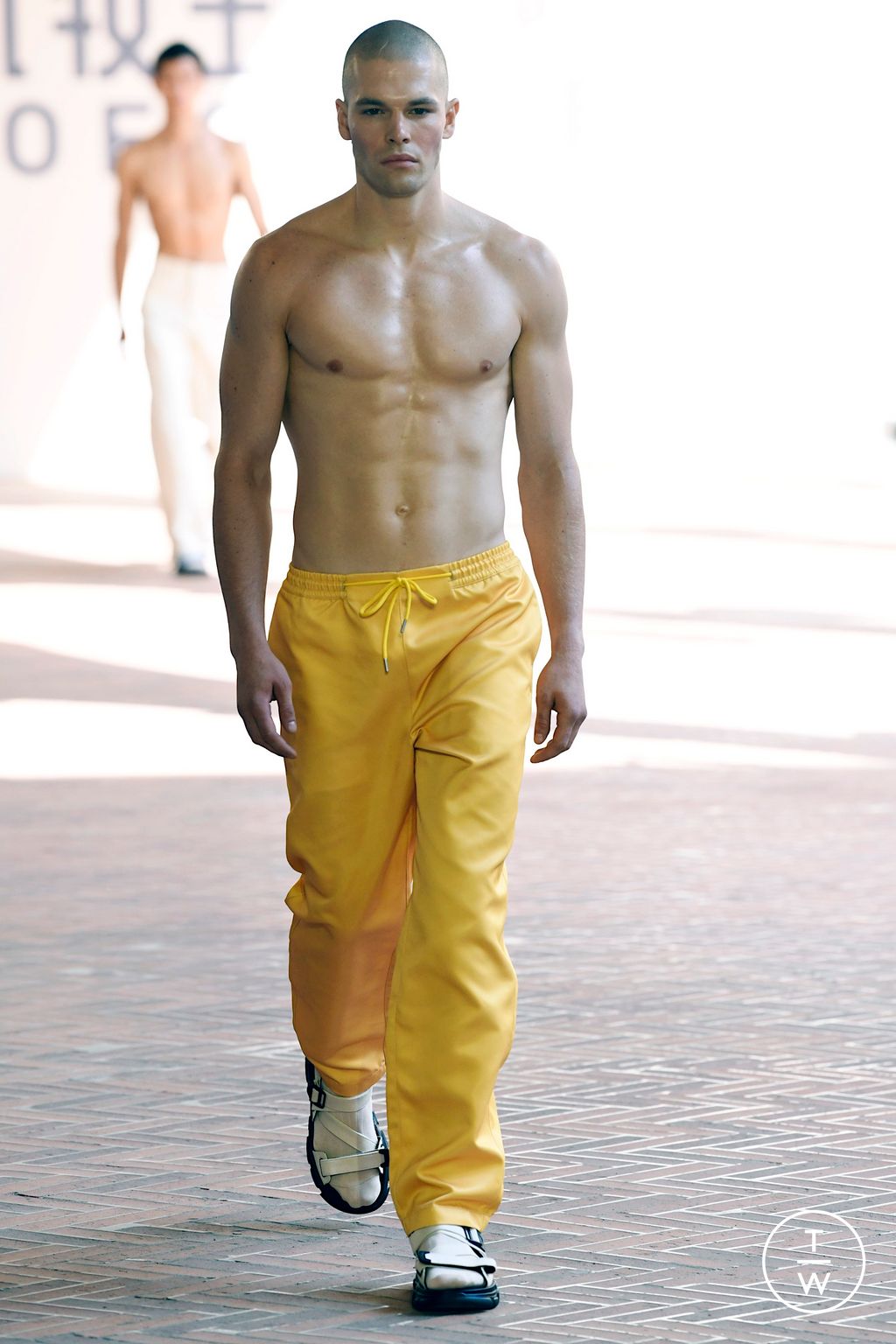 Fashion Week Milan Spring/Summer 2023 look 3 from the JOEONE collection menswear