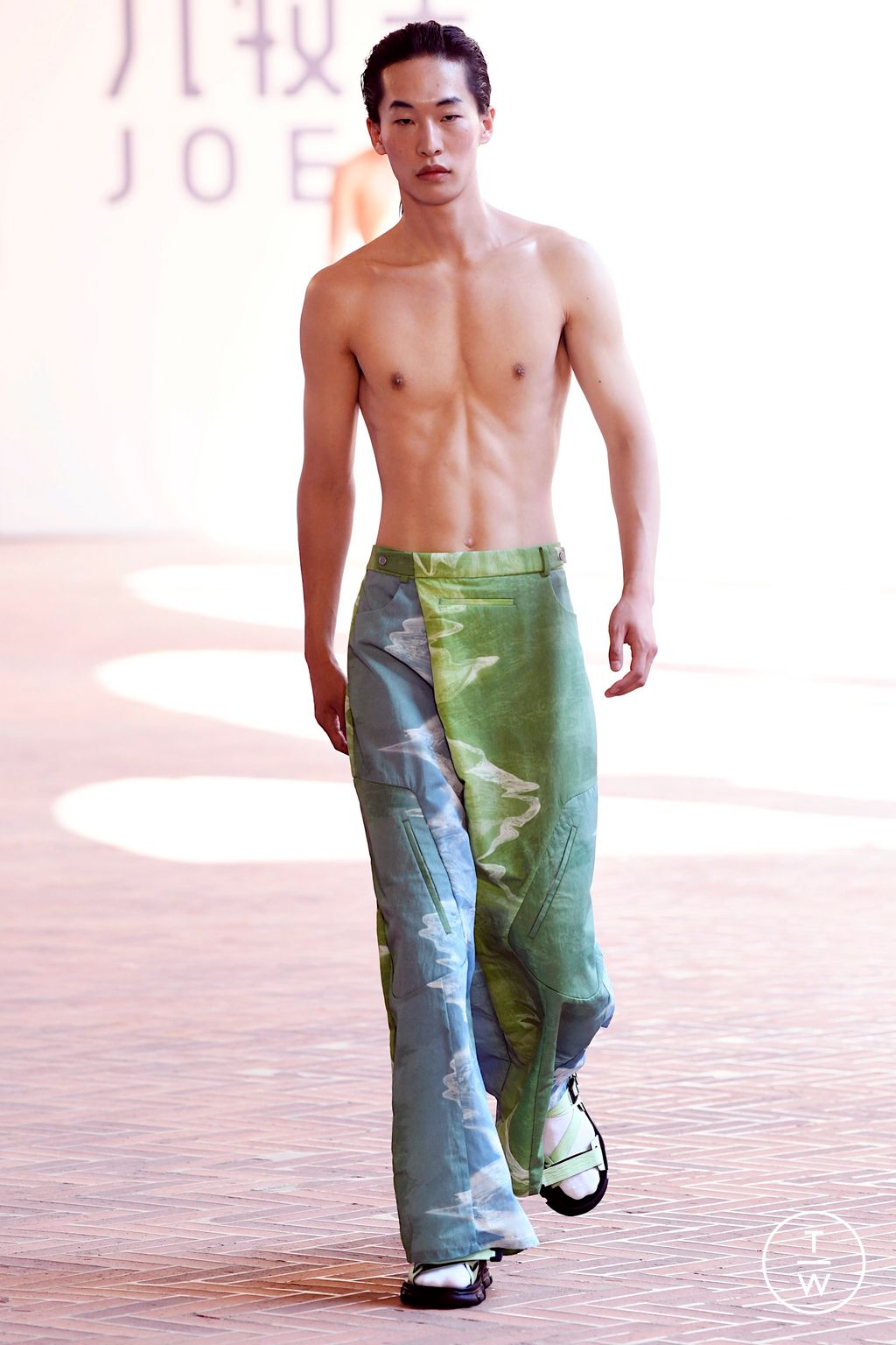 Fashion Week Milan Spring/Summer 2023 look 5 from the JOEONE collection menswear