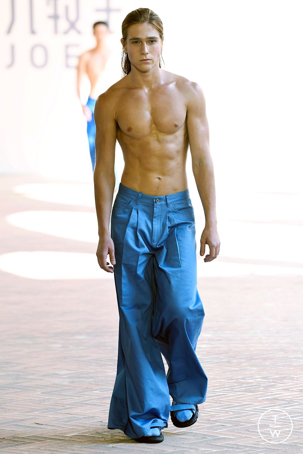 Fashion Week Milan Spring/Summer 2023 look 9 from the JOEONE collection menswear