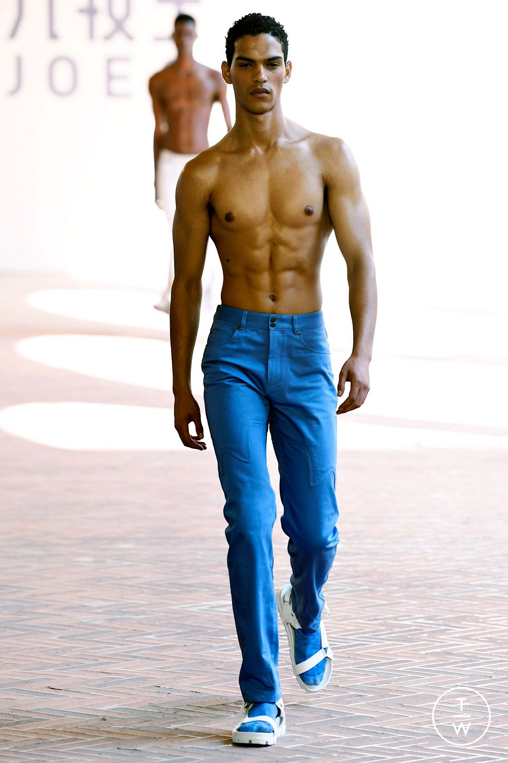 Fashion Week Milan Spring/Summer 2023 look 16 from the JOEONE collection menswear
