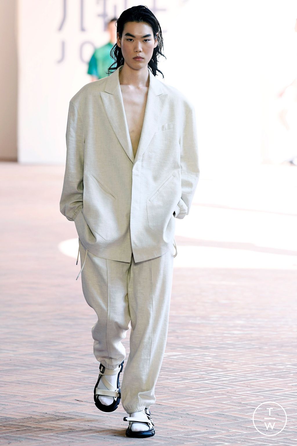 Fashion Week Milan Spring/Summer 2023 look 30 from the JOEONE collection menswear