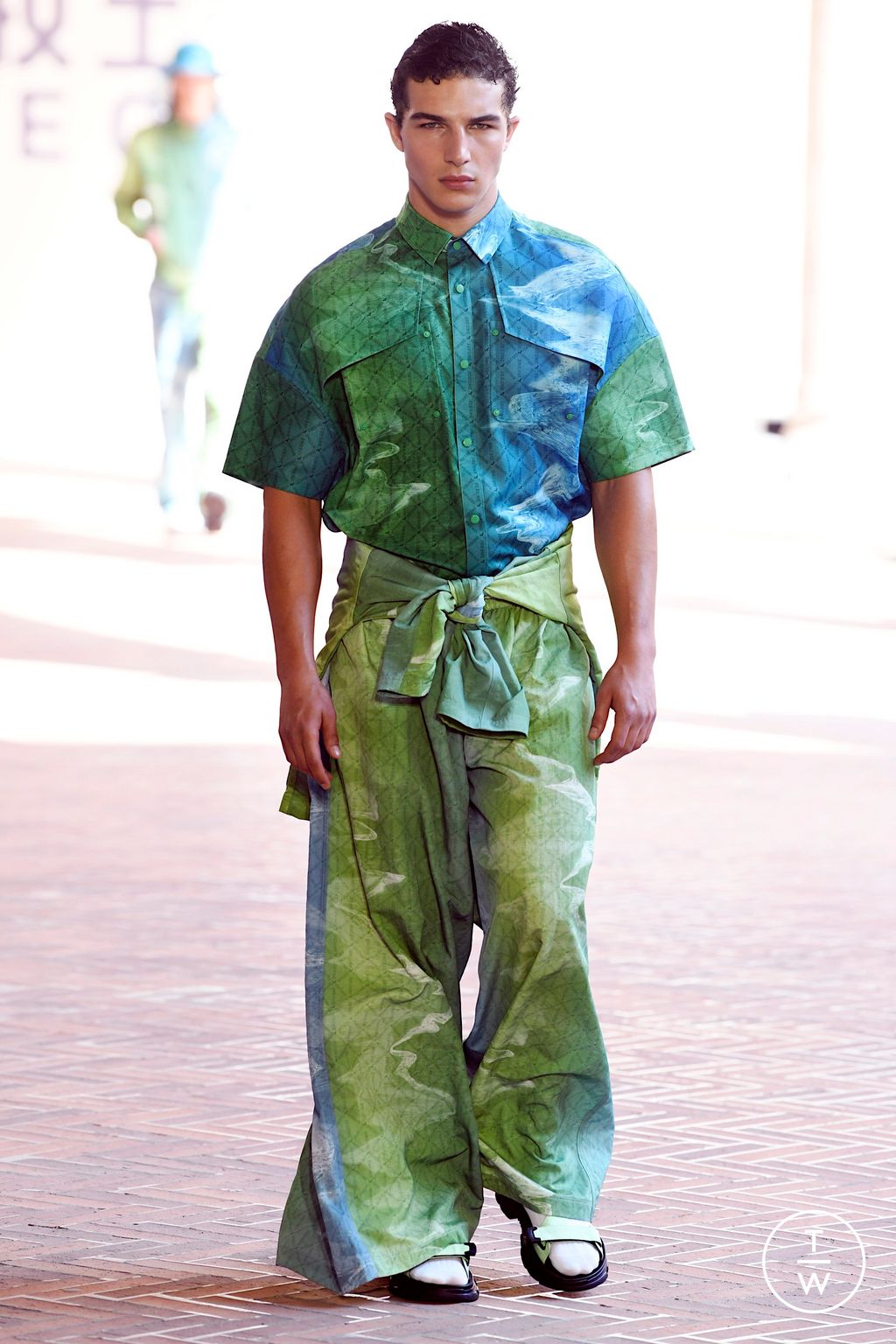 Fashion Week Milan Spring/Summer 2023 look 31 from the JOEONE collection menswear