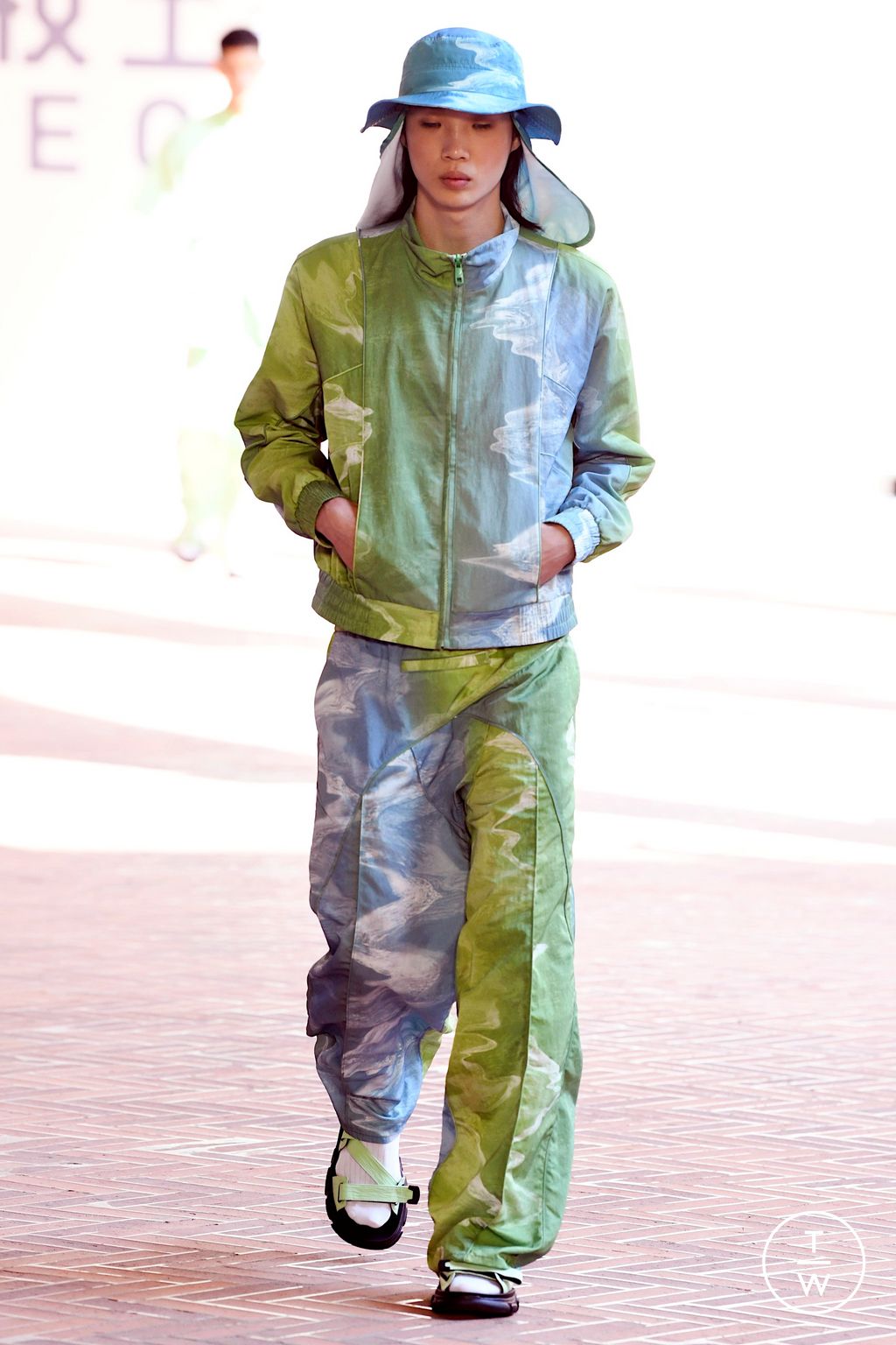 Fashion Week Milan Spring/Summer 2023 look 32 from the JOEONE collection menswear