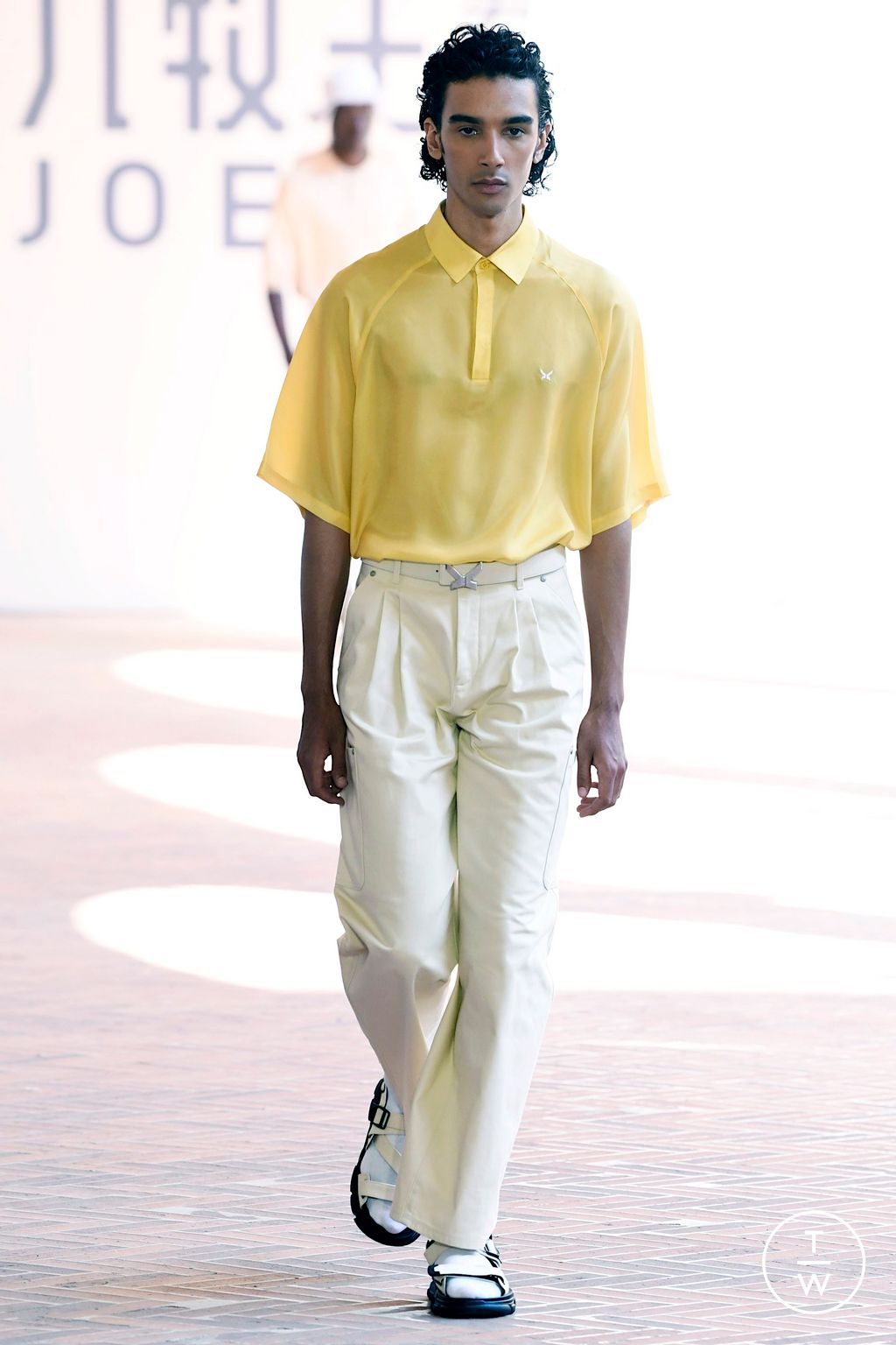 Fashion Week Milan Spring/Summer 2023 look 41 from the JOEONE collection menswear