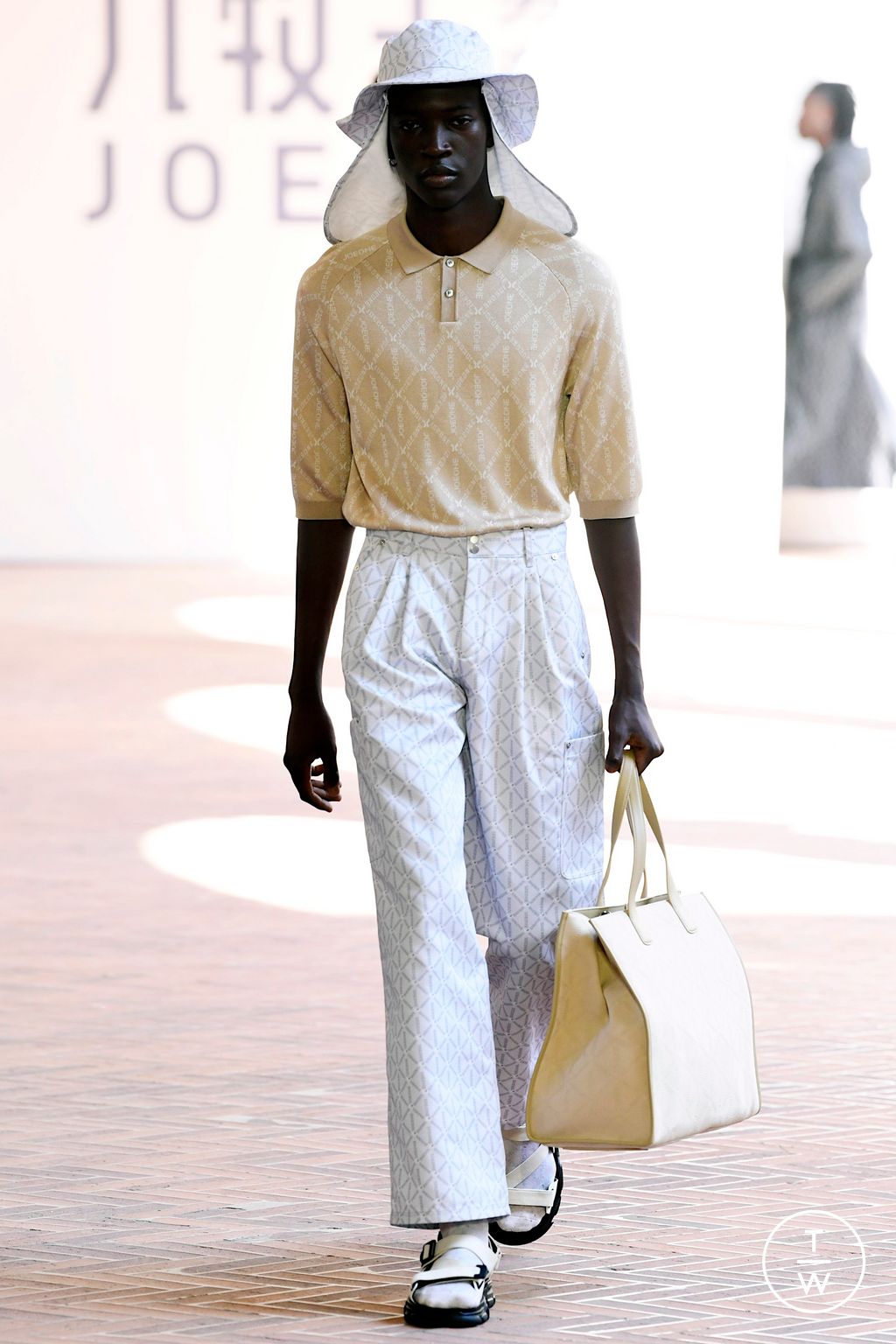 Fashion Week Milan Spring/Summer 2023 look 42 de la collection JOEONE menswear