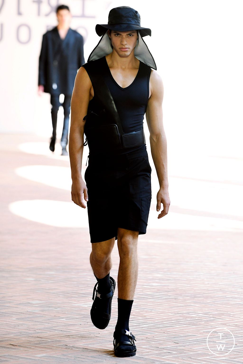 Fashion Week Milan Spring/Summer 2023 look 45 from the JOEONE collection 男装