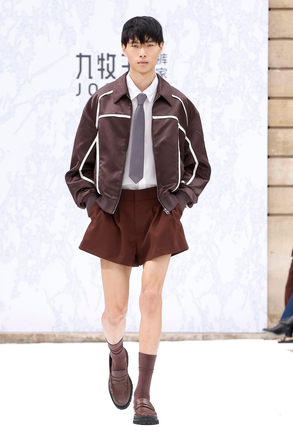 Fashion Week Paris Spring-Summer 2025 look 1 from the JOEONE collection menswear