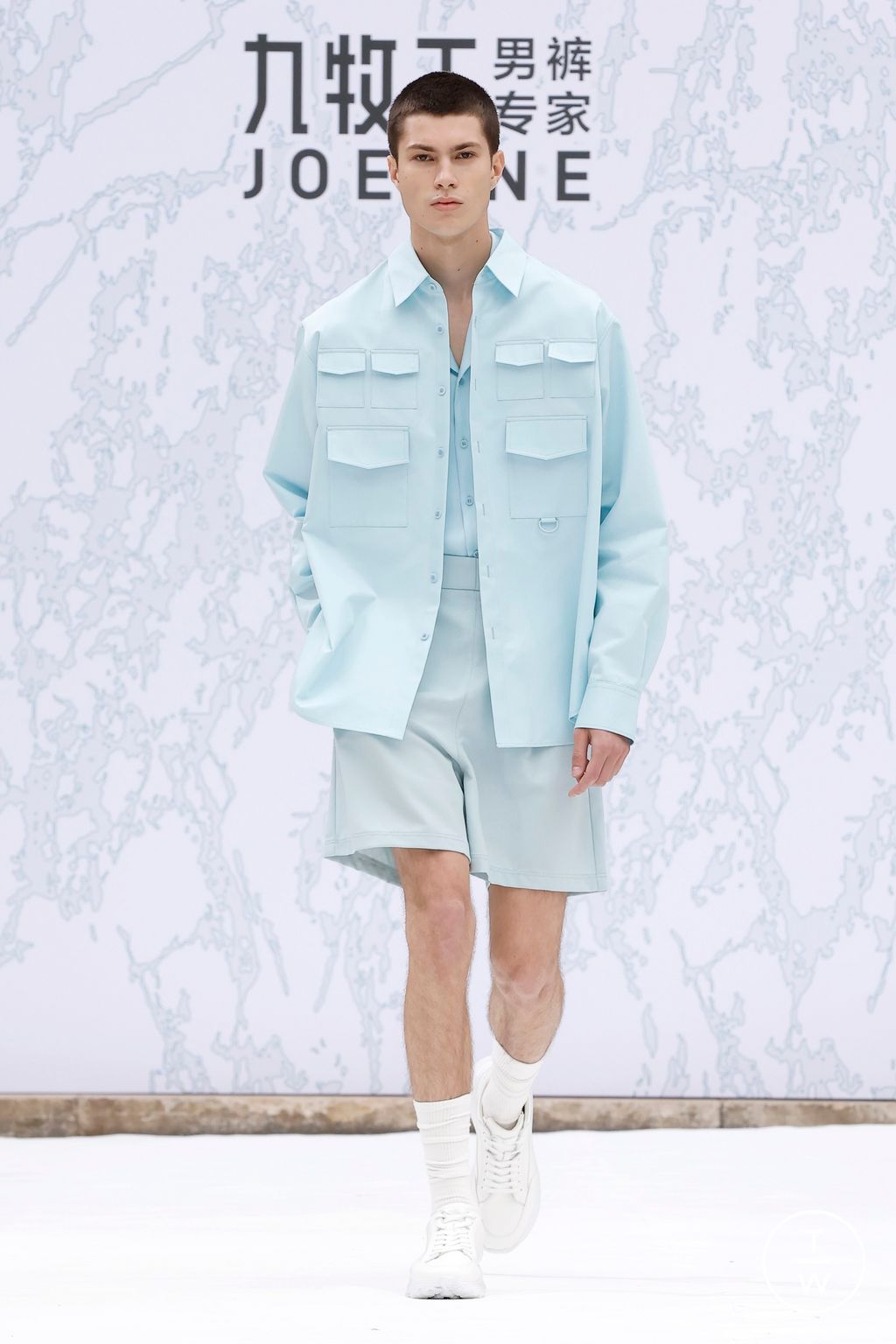 Fashion Week Paris Spring-Summer 2025 look 29 de la collection JOEONE menswear