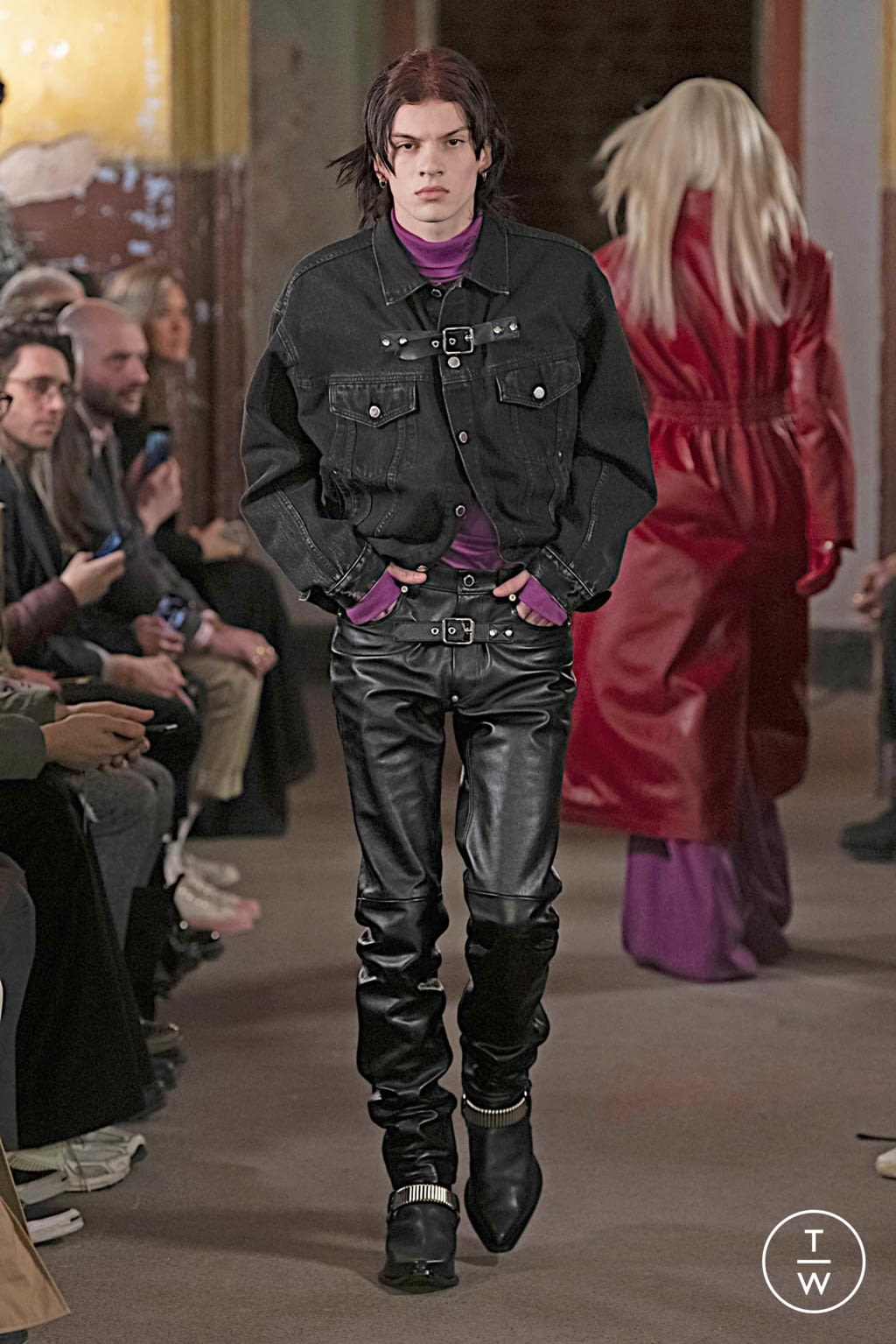 Fashion Week London Fall/Winter 2020 look 10 from the John Lawrence Sullivan collection 男装