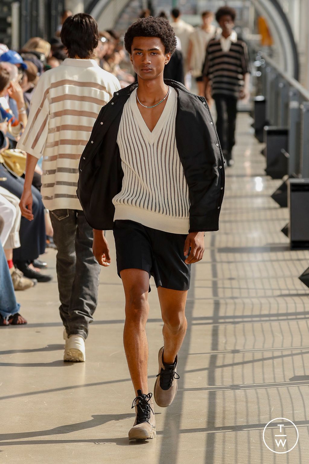 Fashion Week Paris Spring/Summer 2023 look 28 de la collection John Elliott menswear