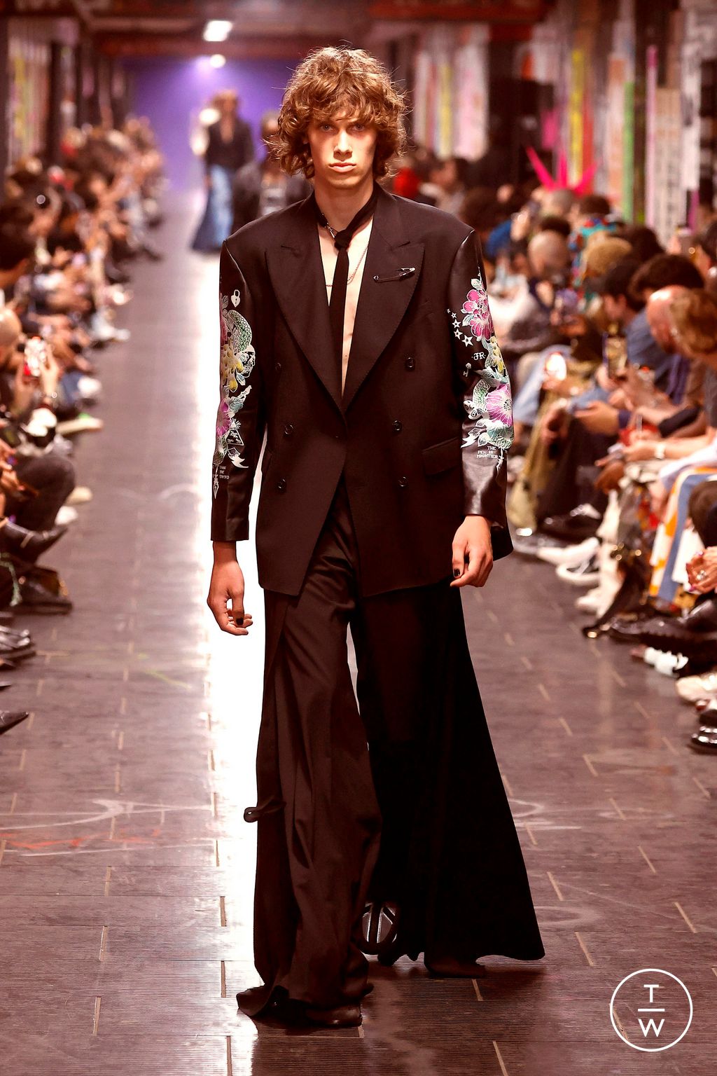Fashion Week Milan Spring/Summer 2025 look 8 from the John Richmond collection menswear