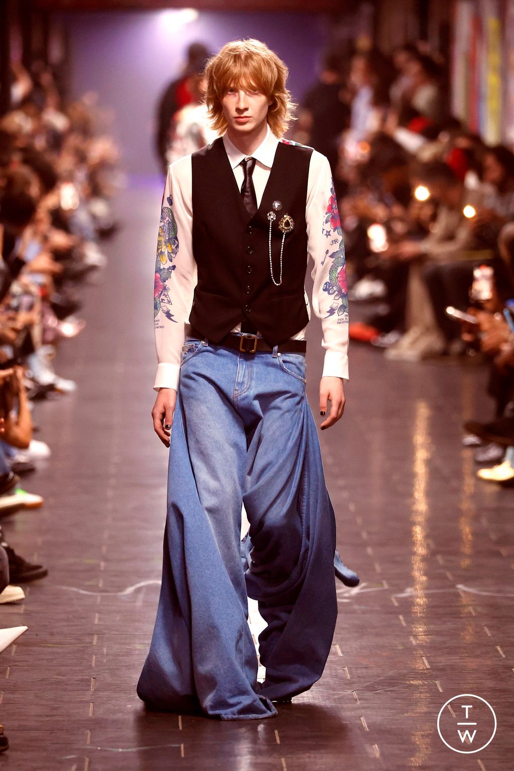 Fashion Week Milan Spring/Summer 2025 look 13 from the John Richmond collection menswear