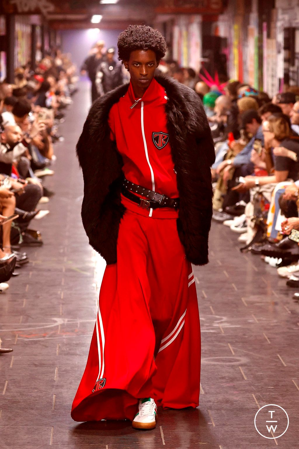 Fashion Week Milan Spring/Summer 2025 look 16 from the John Richmond collection menswear