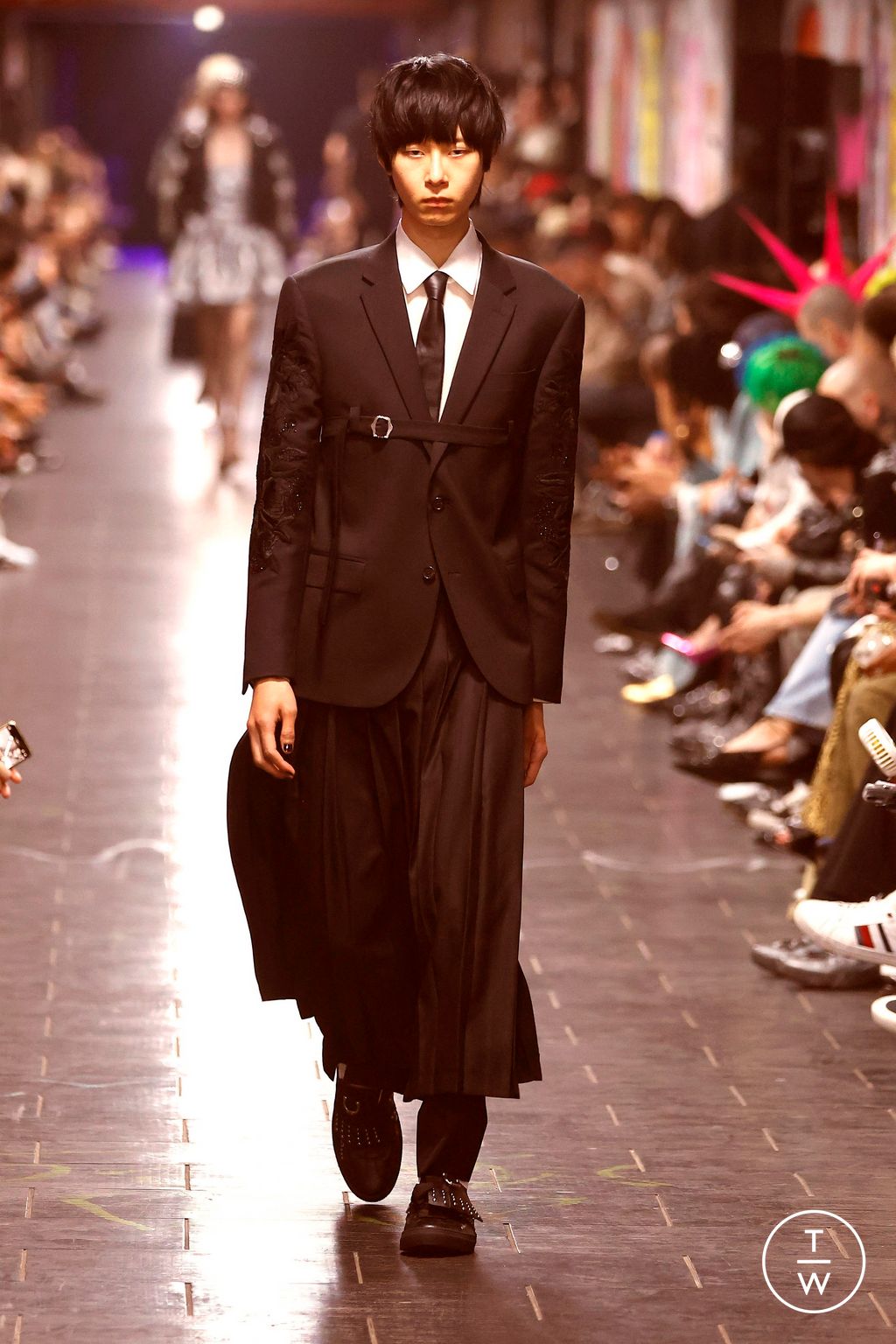 Fashion Week Milan Spring/Summer 2025 look 40 from the John Richmond collection menswear