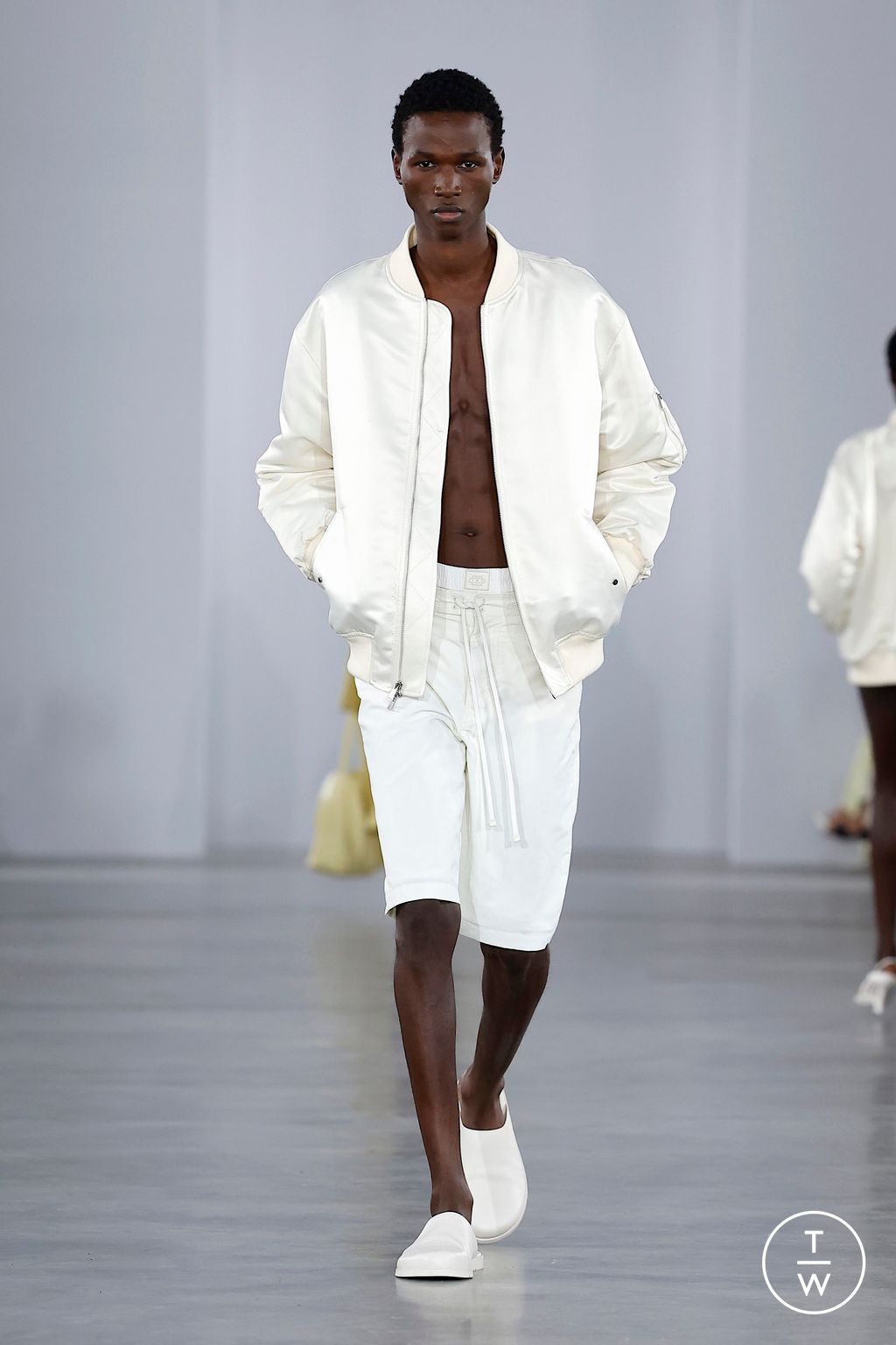 Fashion Week New York Spring/Summer 2026 look 4 from the Simkhai collection womenswear