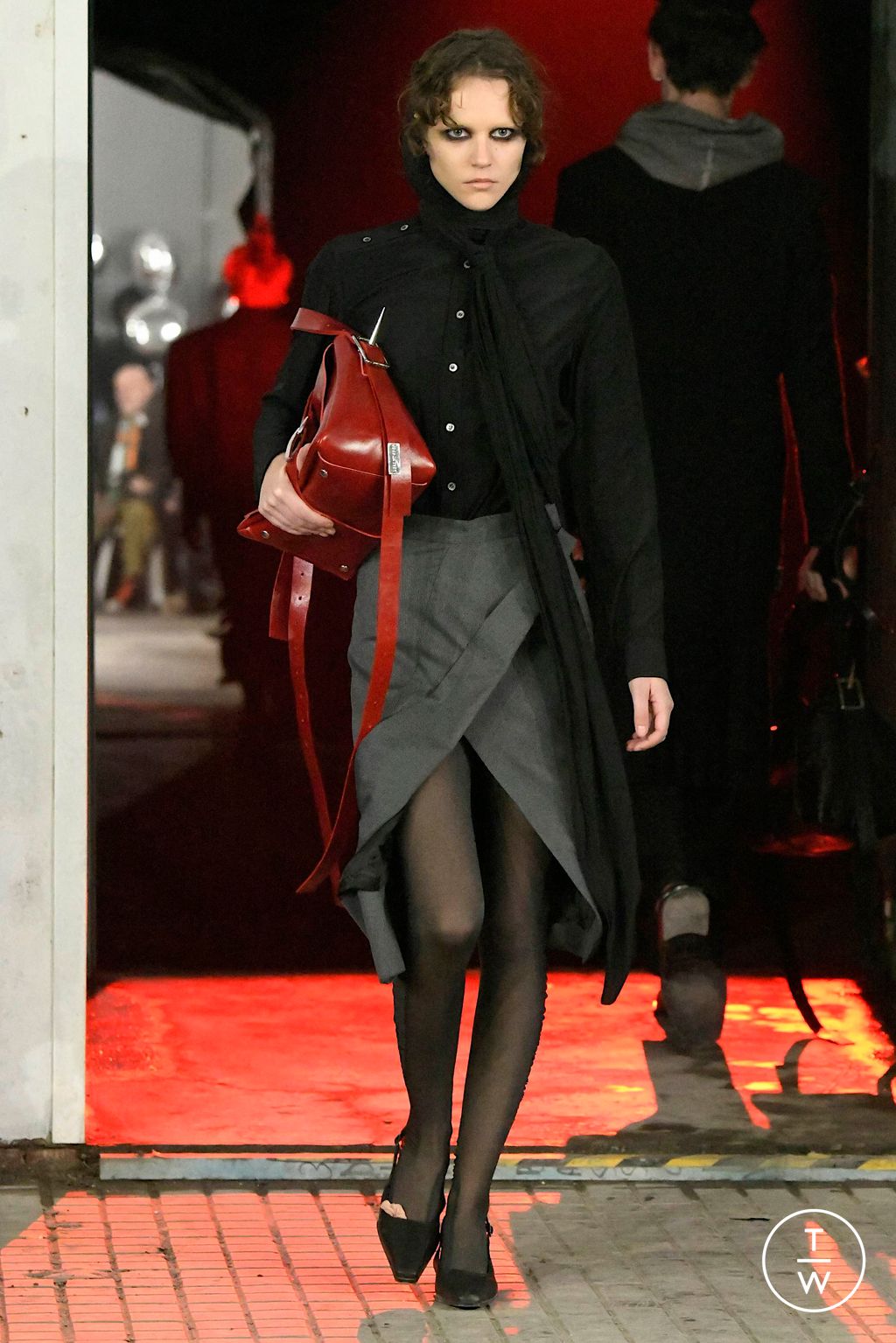 Fashion Week Milan Fall/Winter 2024 look 13 de la collection Jordanluca menswear