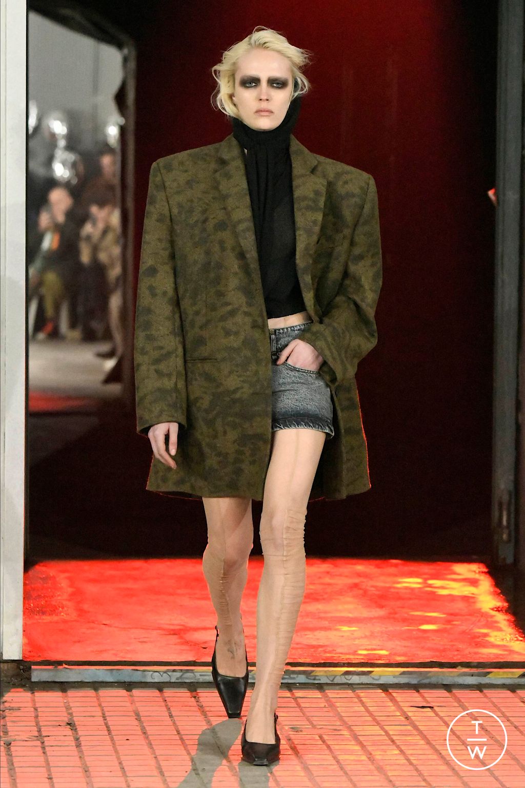 Fashion Week Milan Fall/Winter 2024 look 16 de la collection Jordanluca menswear
