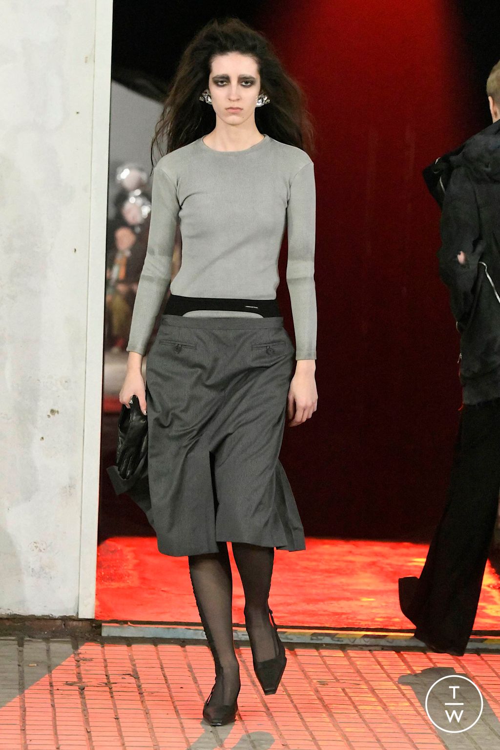 Fashion Week Milan Fall/Winter 2024 look 34 de la collection Jordanluca menswear
