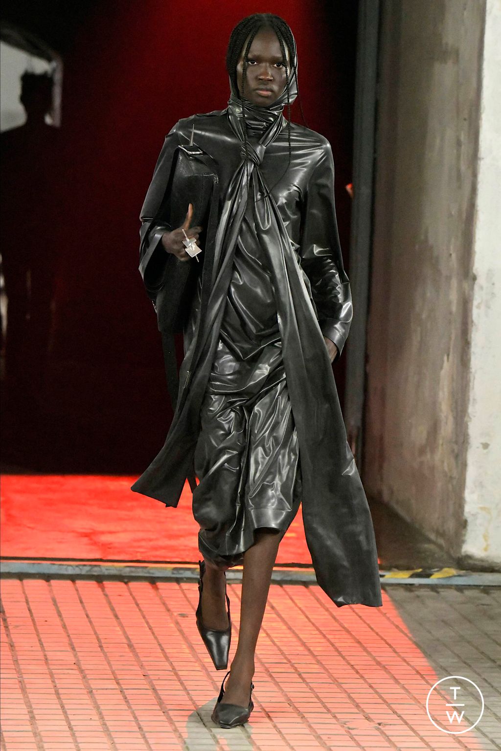 Fashion Week Milan Fall/Winter 2024 look 52 de la collection Jordanluca menswear